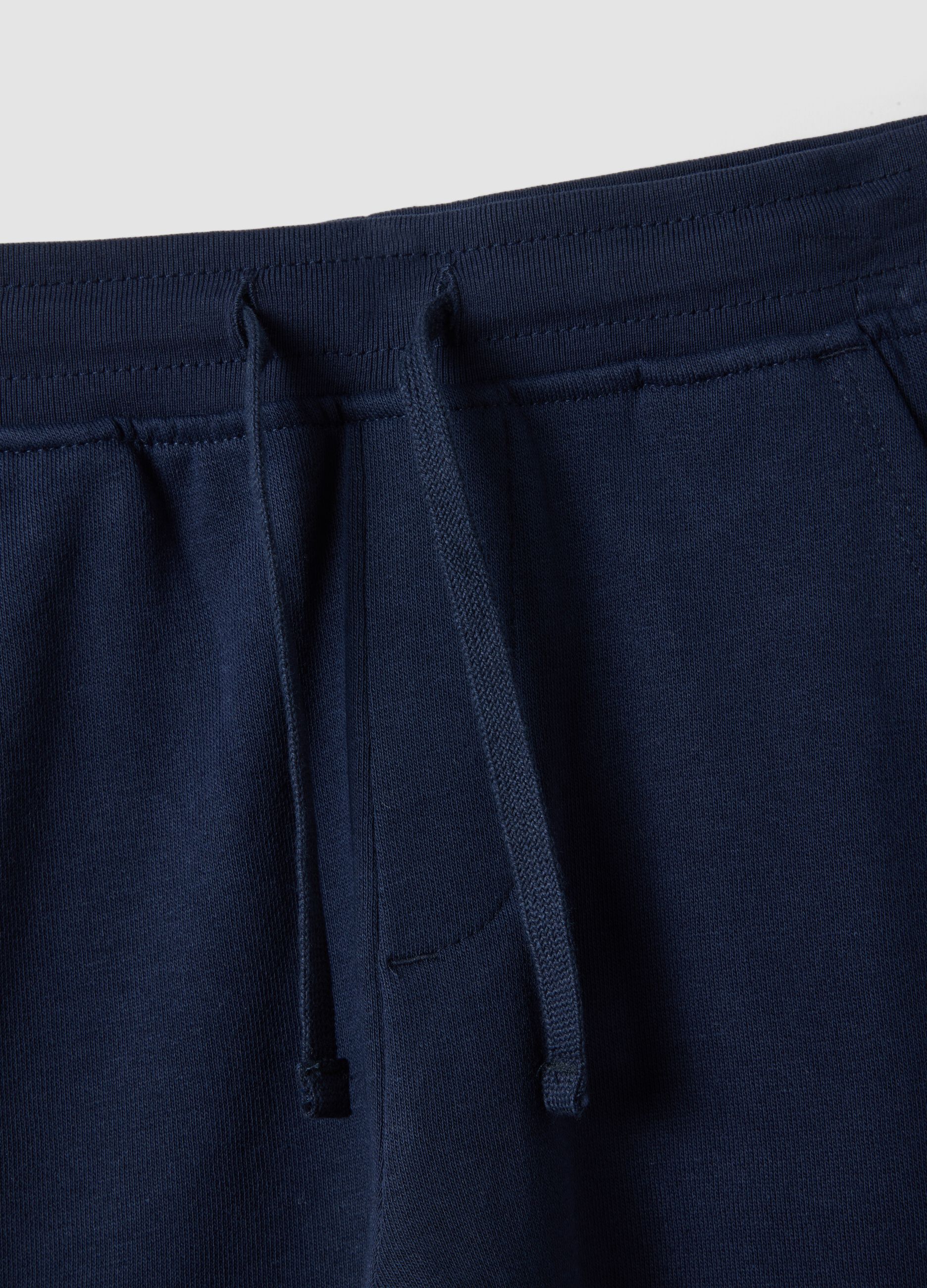 Pantaloni jogger blu in misto cotone con tasche cargo per bambino