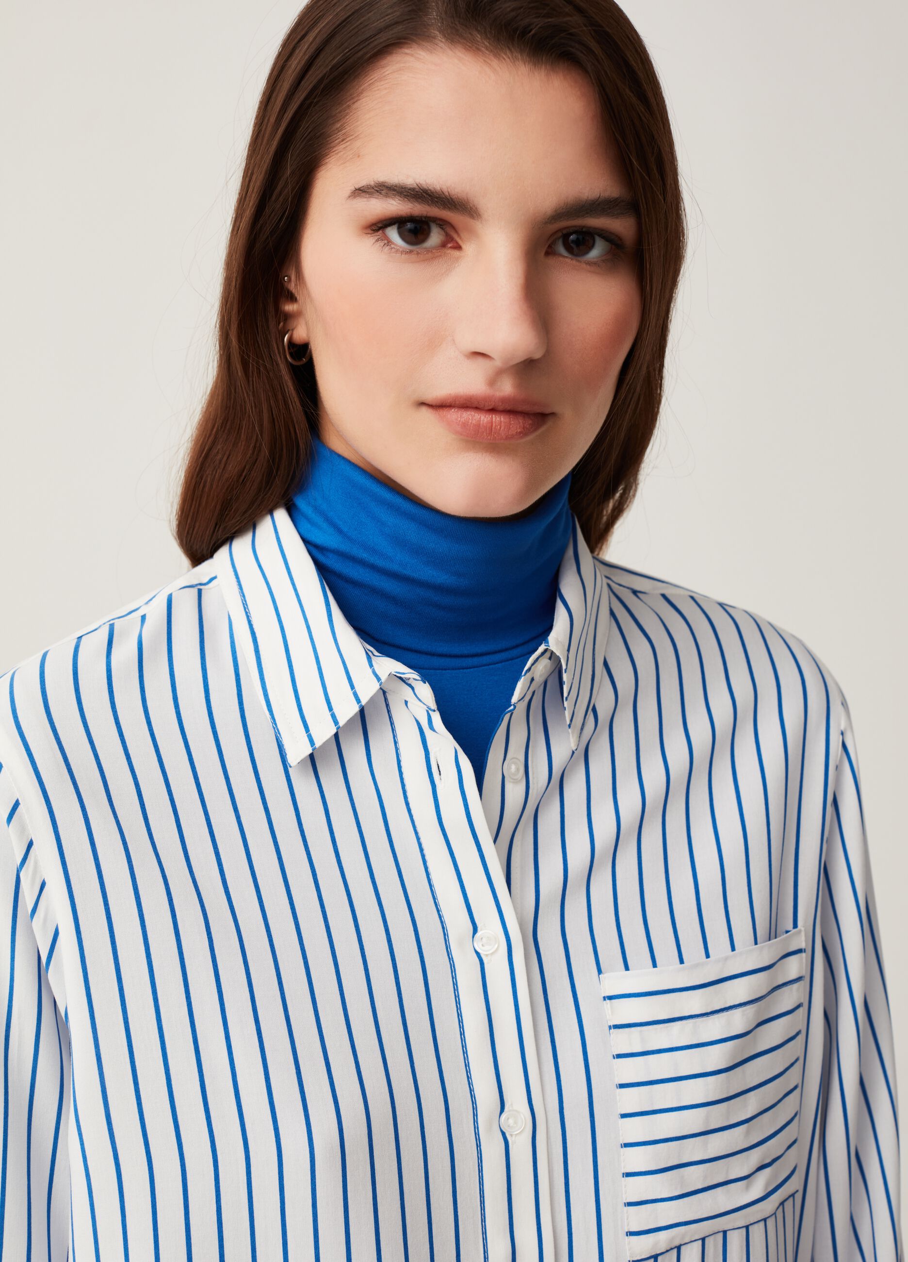 Camicia in viscosa sostenibile con tasca_0