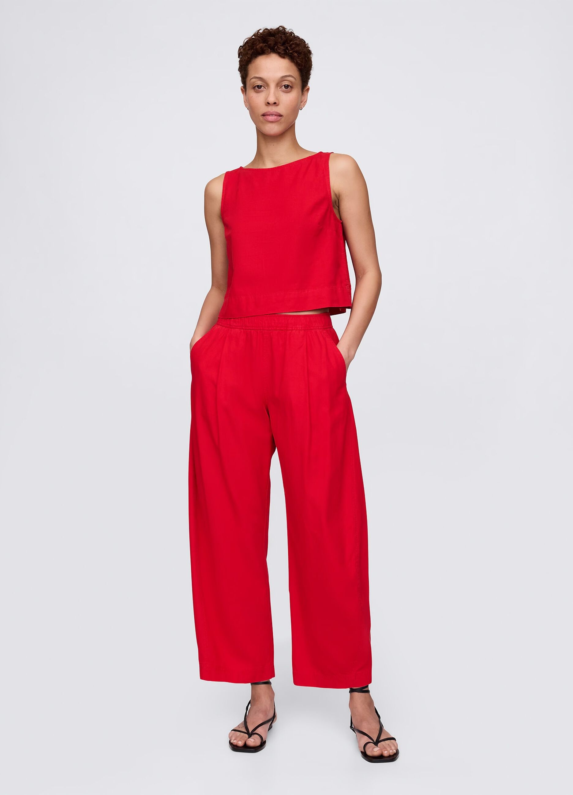 Red wide trousers in linen and viscose