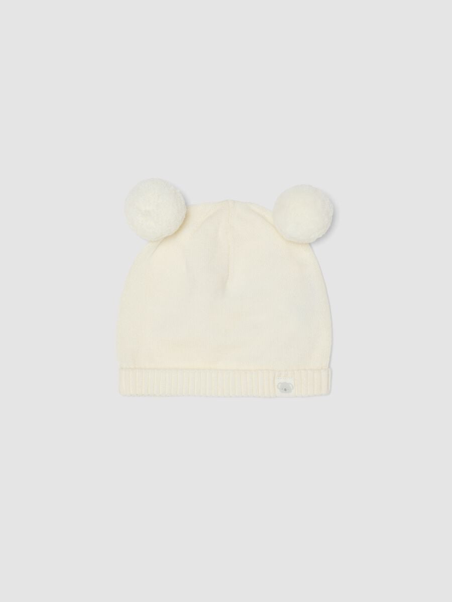 Cappello bianco in puro cotone organico lavorato a maglia con pompon per neonati_0