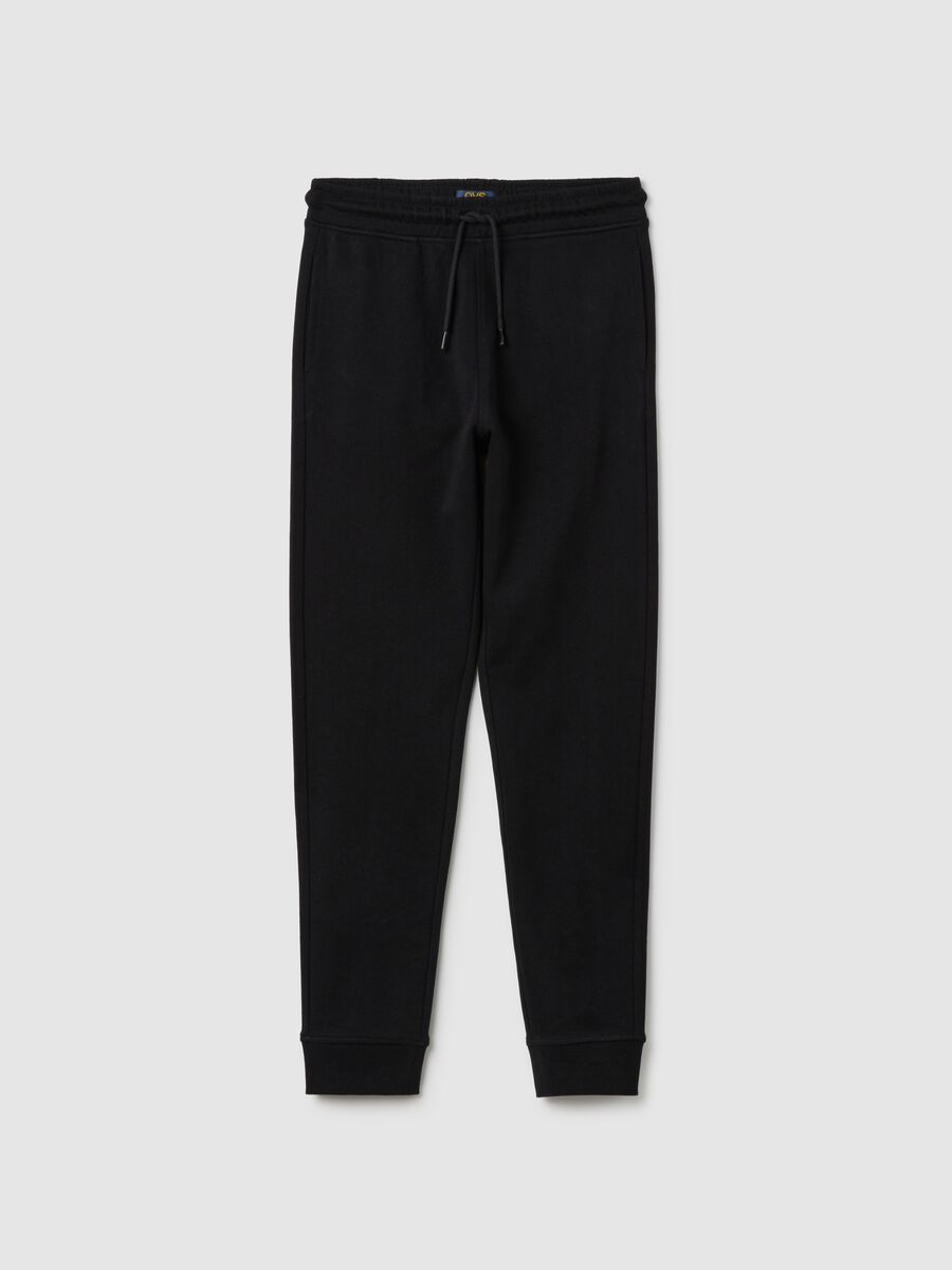 Pantaloni jogger da ragazzo in puro cotone nero regular fit con tasca posteriore_0