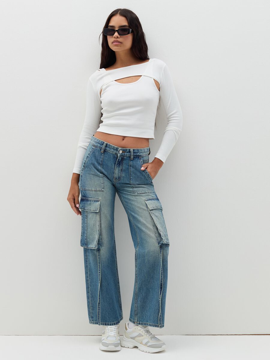 T-shirt with long sleeves and cut-out detail_1