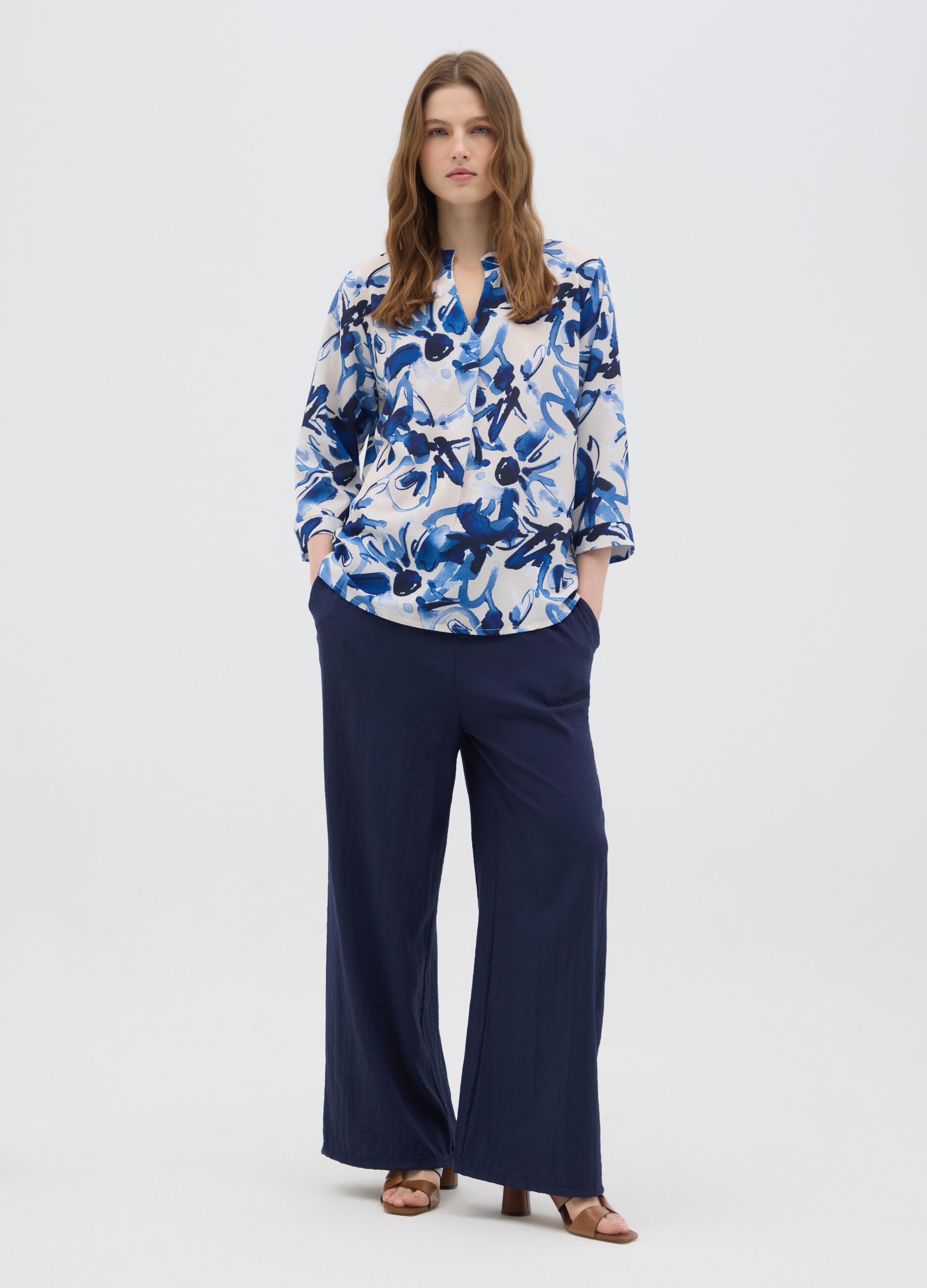 Women's regular fit multicolour blouse with pattern