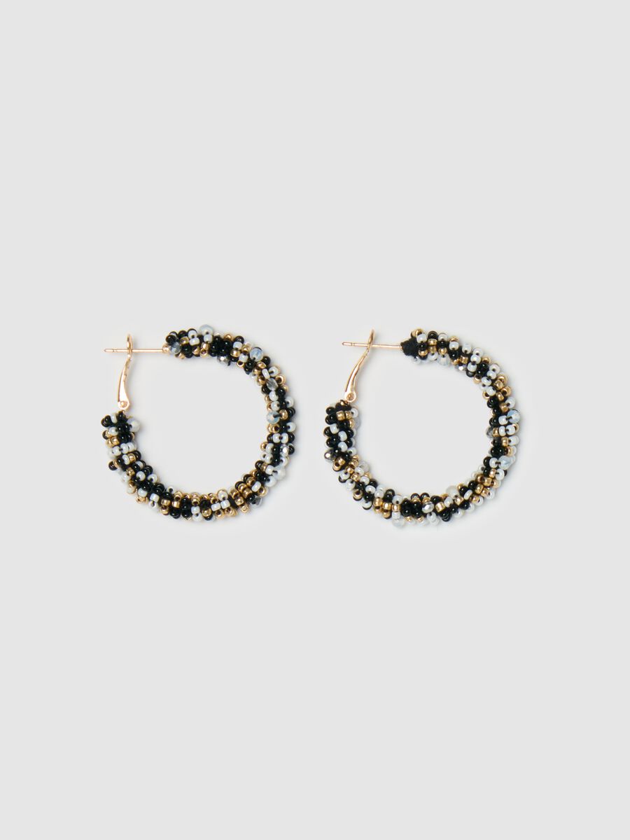 Hoop earrings with beads_0