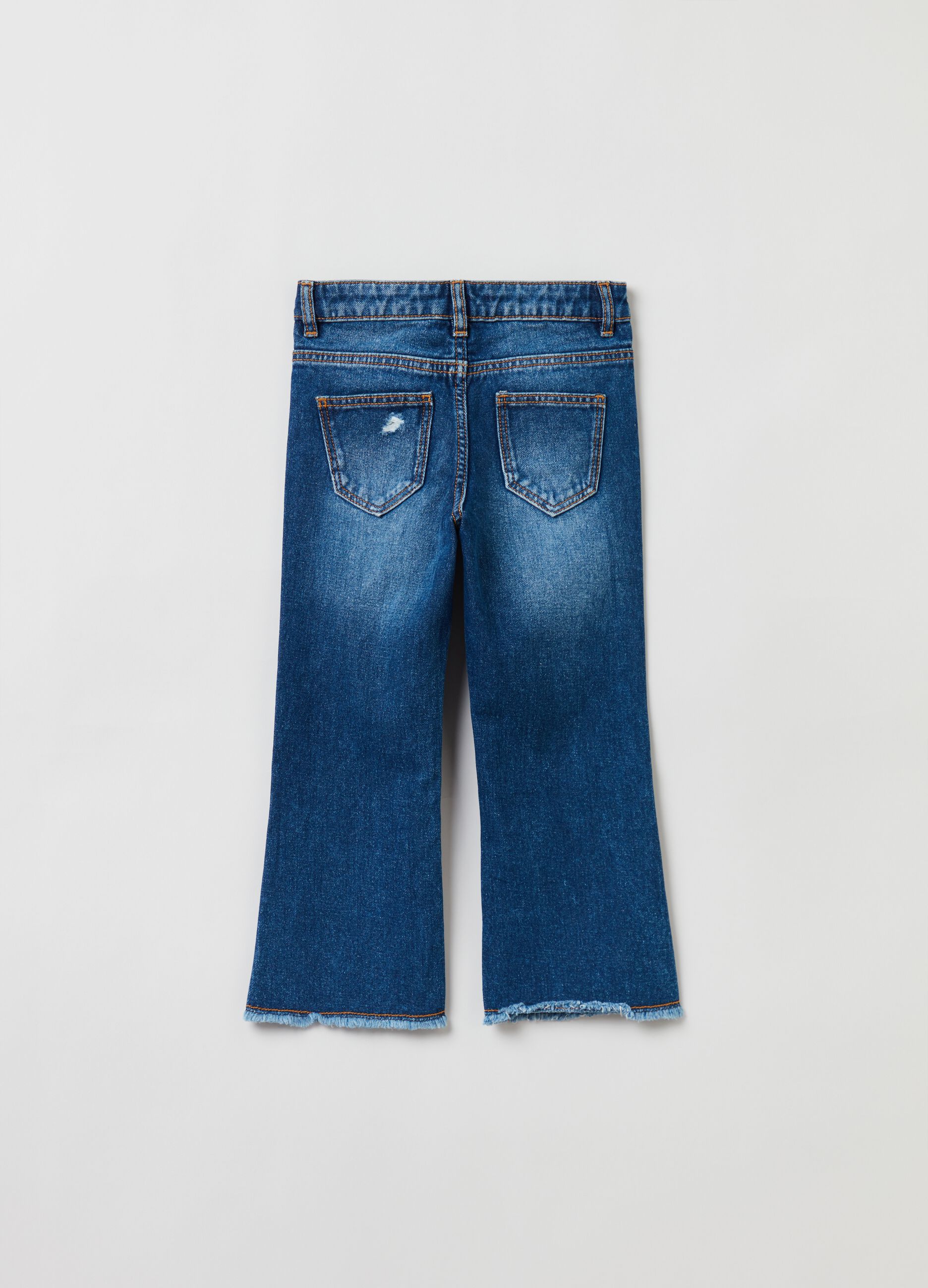 Jeans flare fit con ricamo farfalle