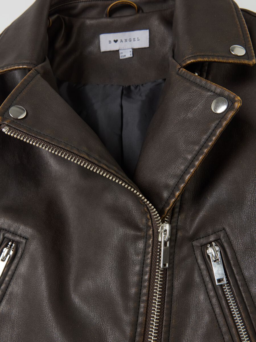 Giacca crop effetto lucido con zip_5