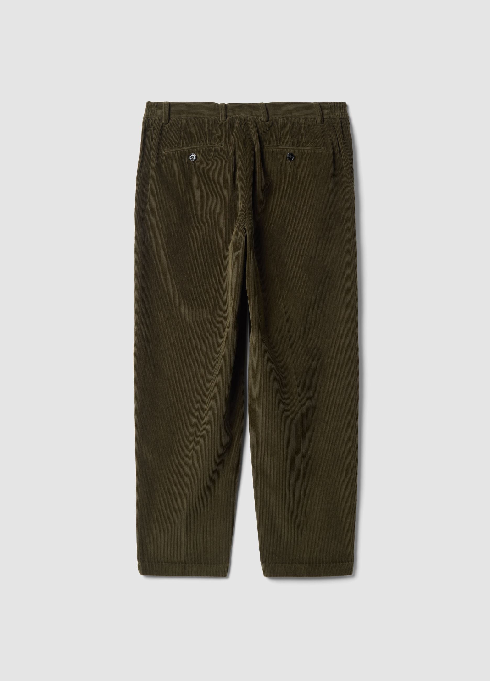 Pantaloni chino verdi in puro cotone a costine