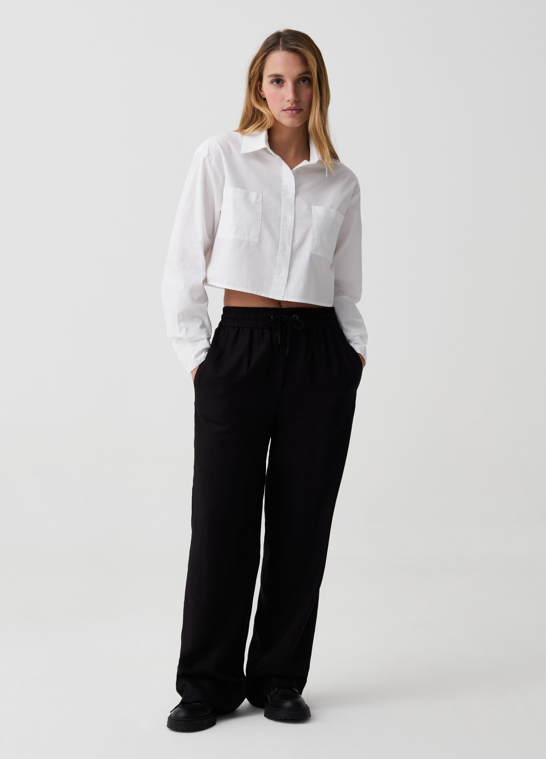 Relaxed-fit joggers with drawstring