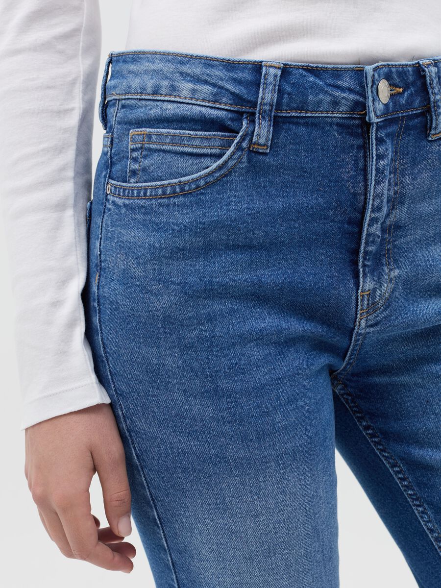Flare-fit jeans with five pockets_2