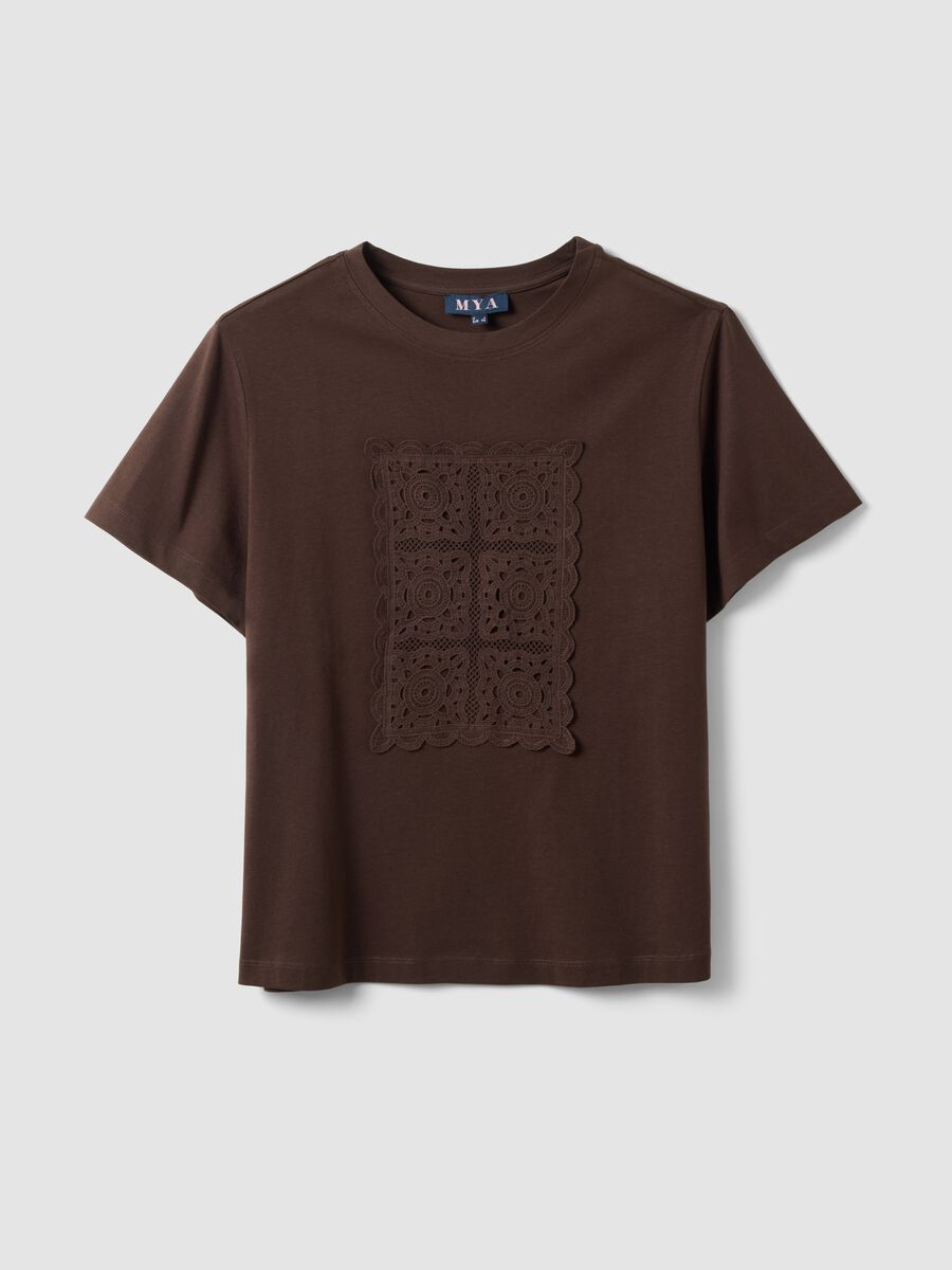 Brown pure cotton regular fit t-shirt with applied flower_4