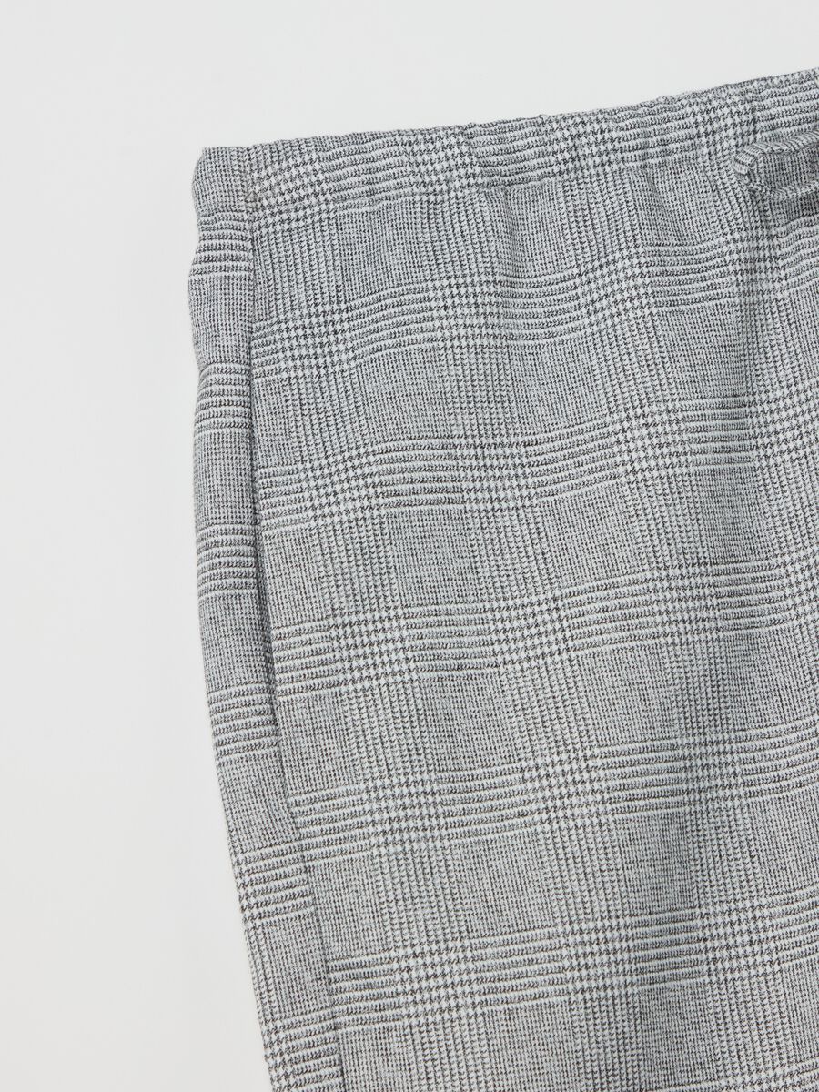 Jogger trousers with Prince of Wales pattern_5