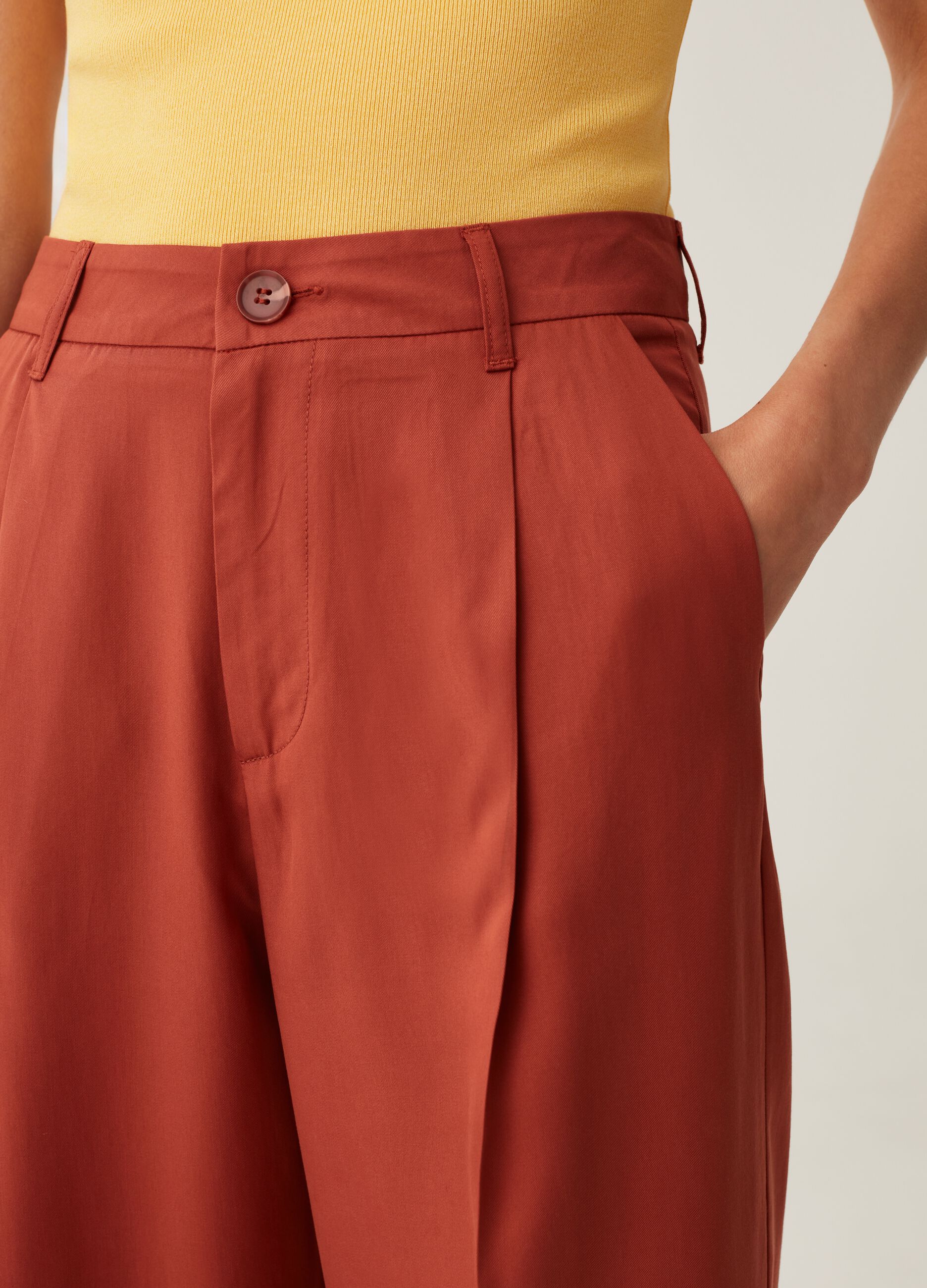 Pantaloni palazzo a vita alta_3