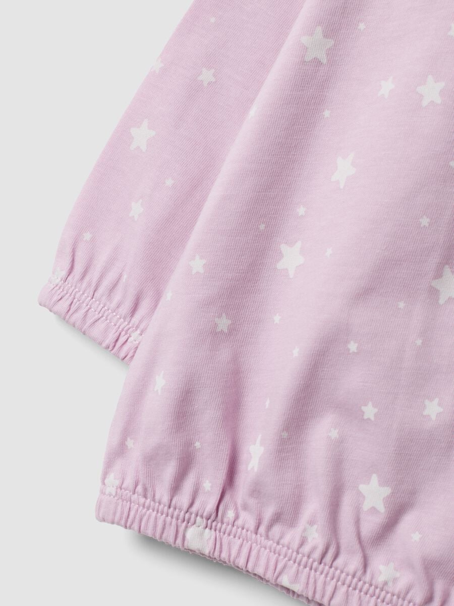 Pigiama rosa in cotone jersey organico con stampa di stelle_3