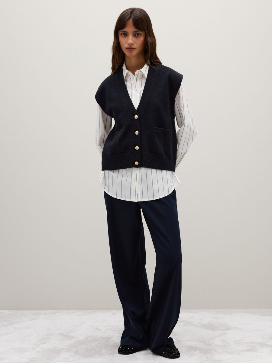 Gilet blu lungo con bottoni_1