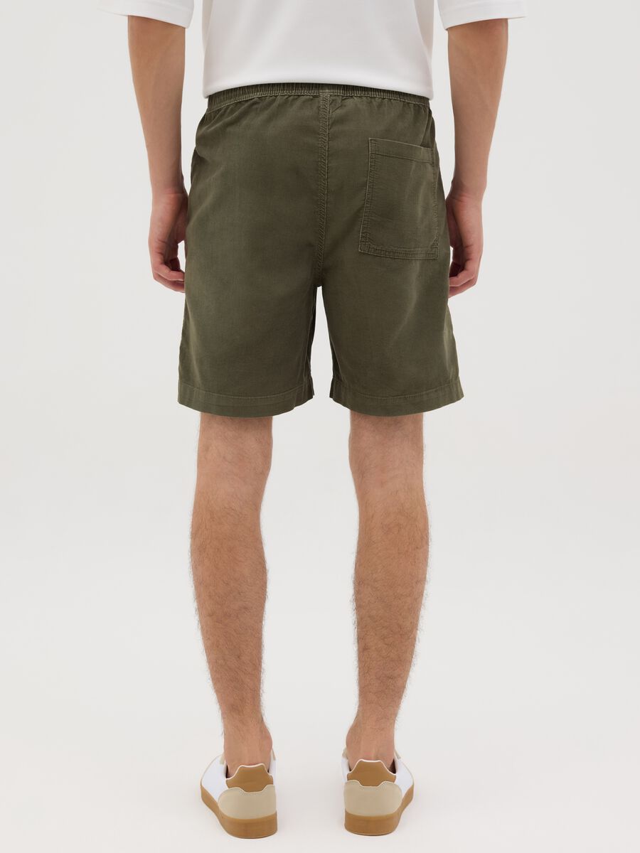 Green corduroy shorts in pure cotton_2