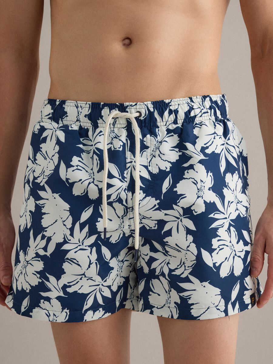 Boxer da mare multicolor con stampa floreale_1