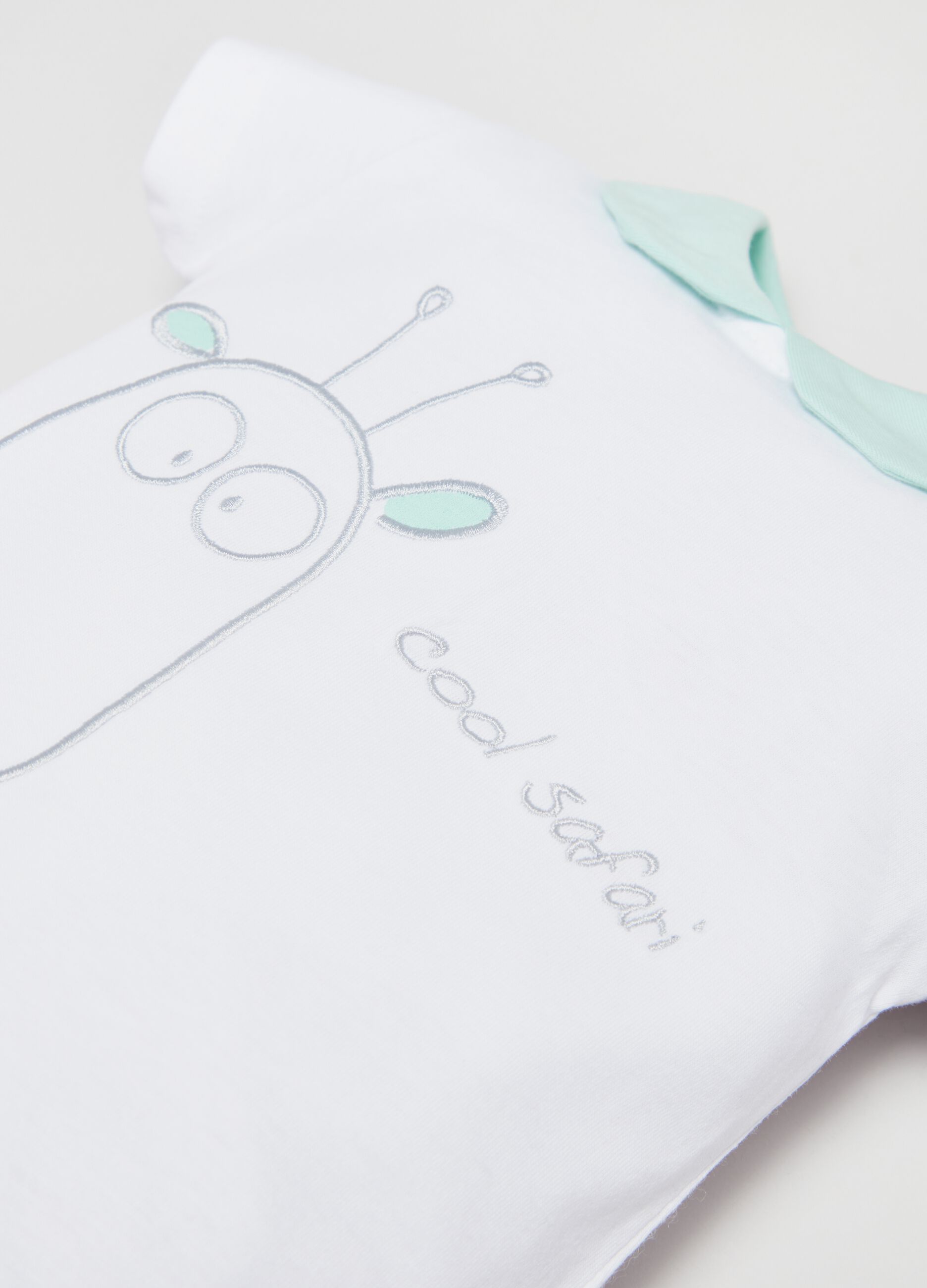 Set t-shirt con ricamo giraffa e shorts _1