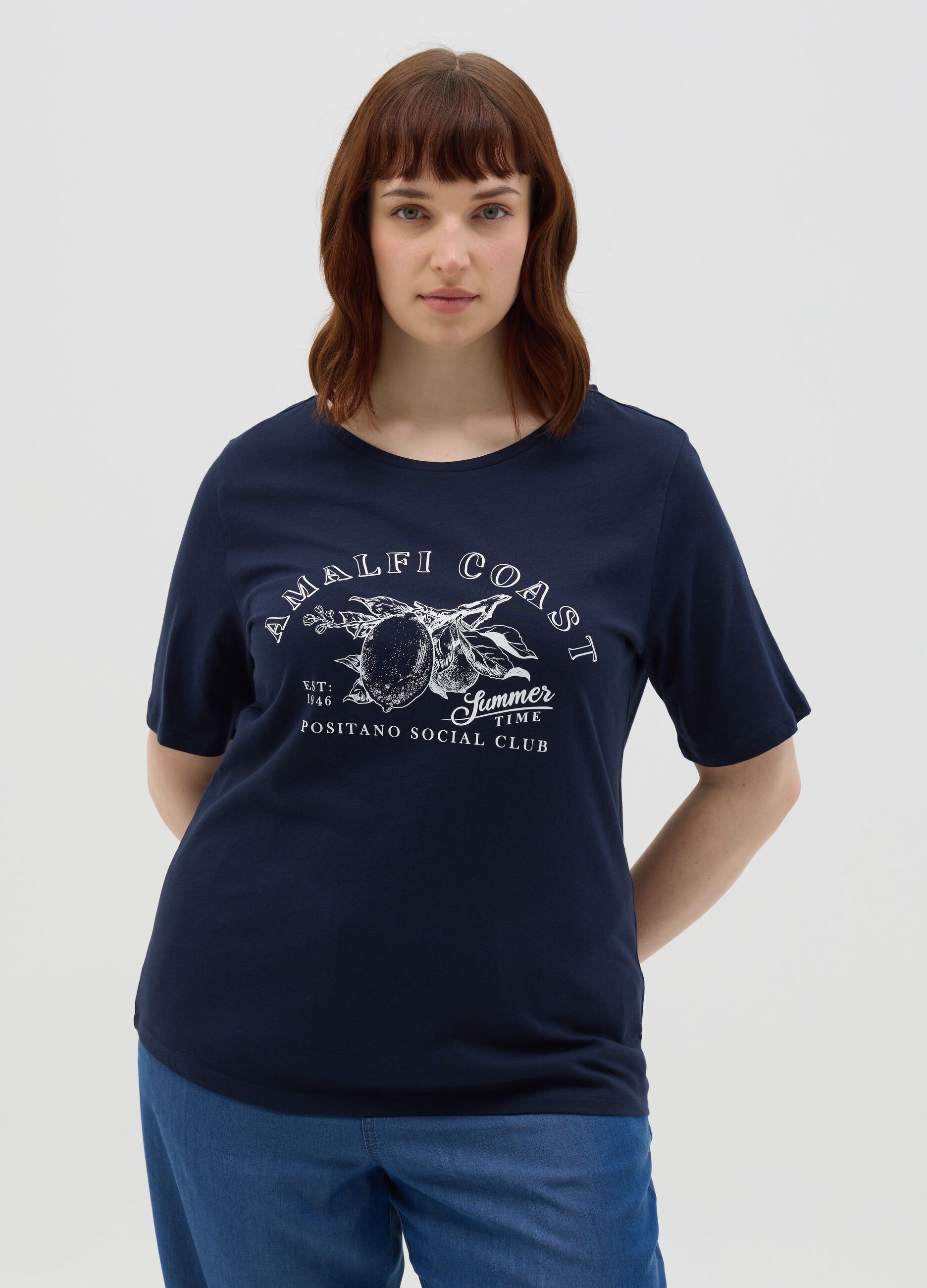 Curvy blue T-shirt with "Amalfi Coast" print in cotton