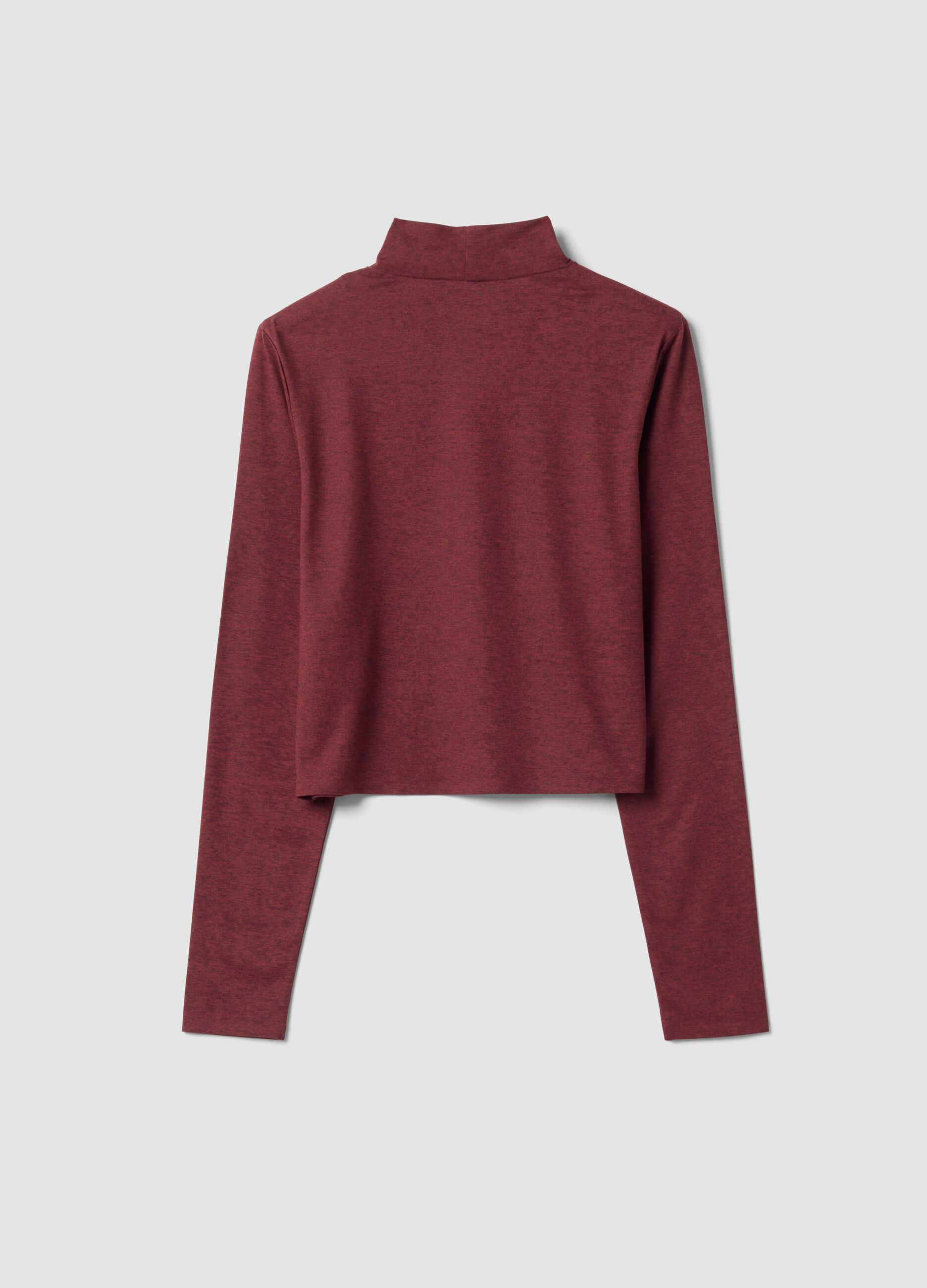 Red cropped stretch T-shirt with high neck