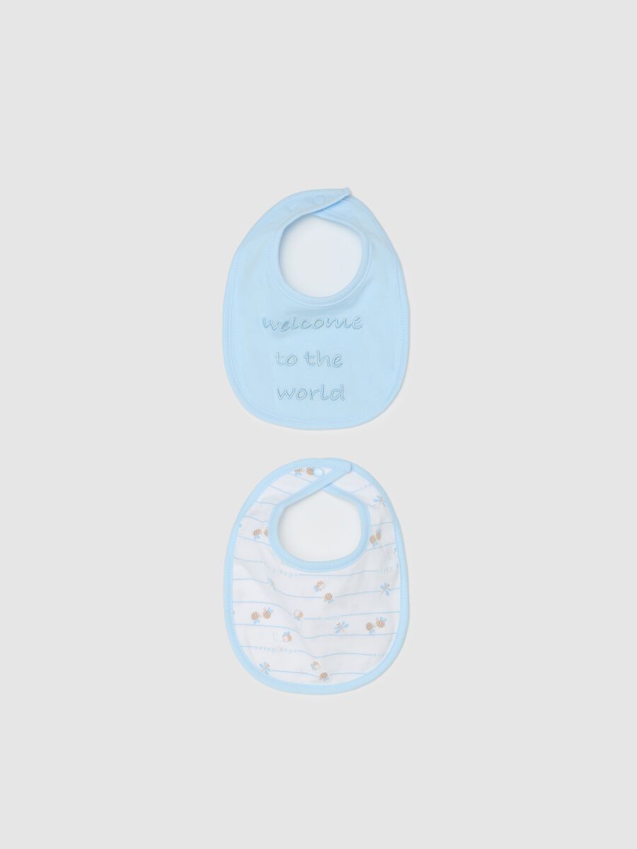 Two-pack bibs with "Welcome to the World" embroidery_0