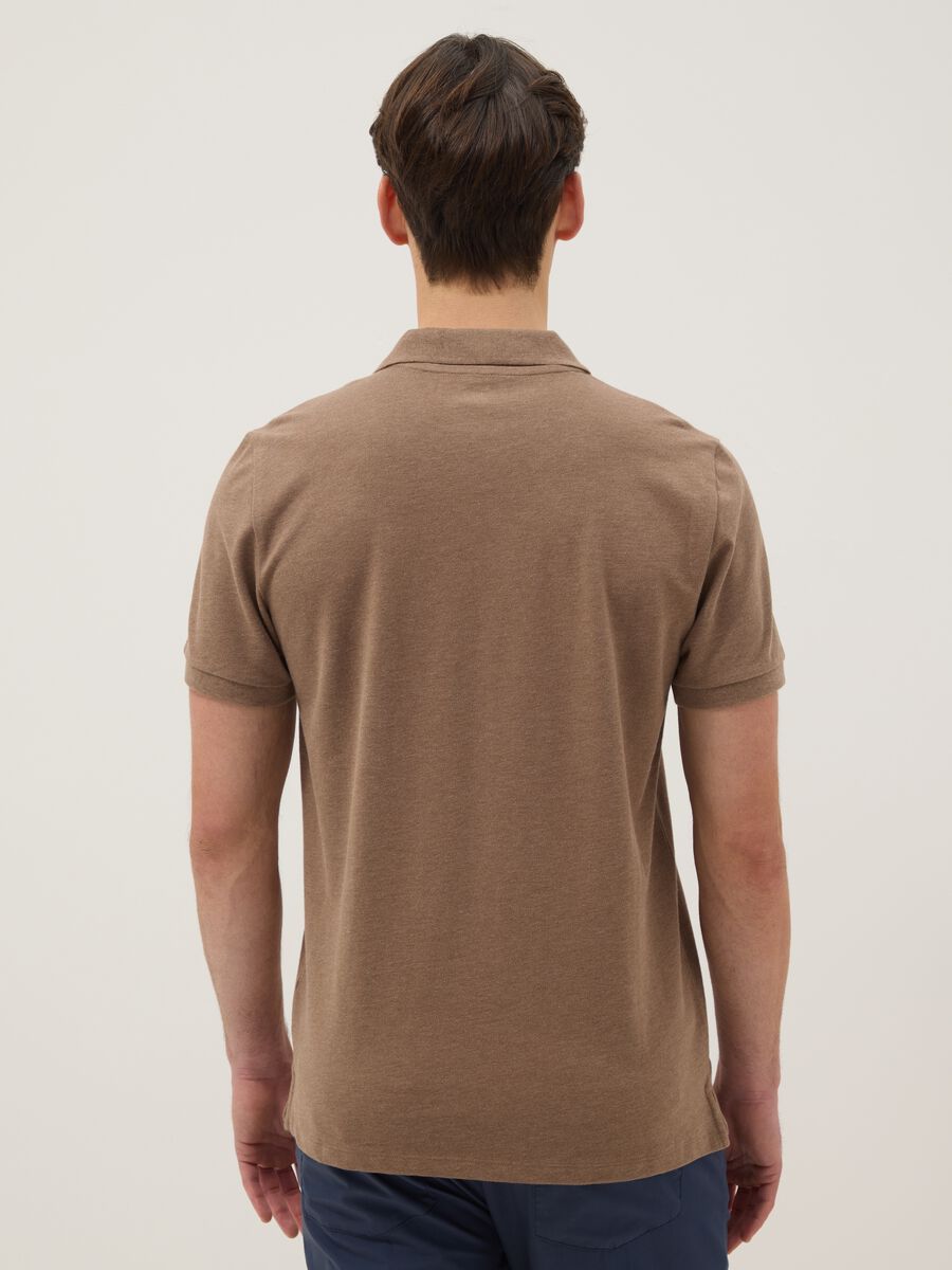 Polo marrone in puro cotone a maniche corte regular fit_2