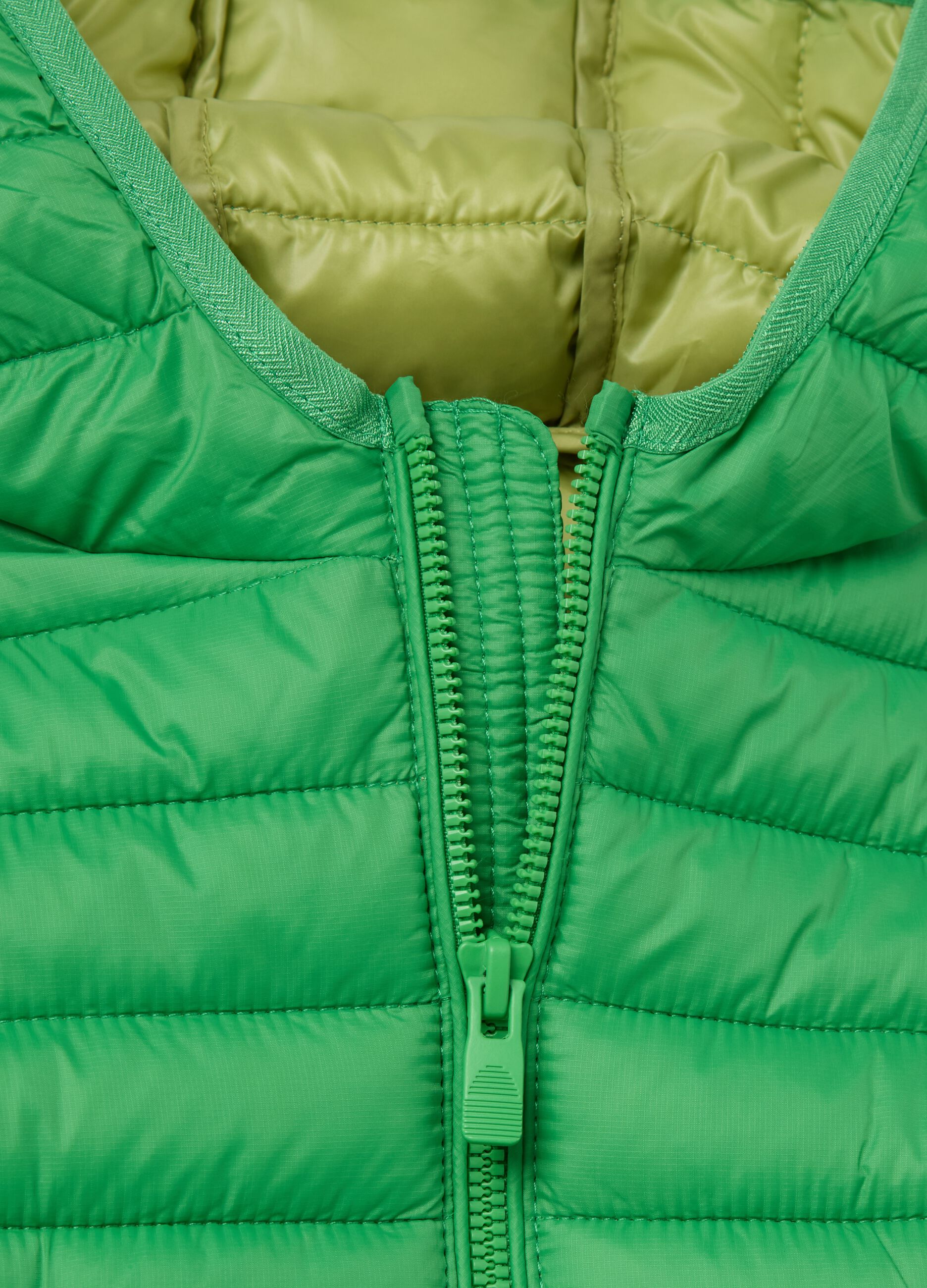 Piumino ultralight con cappuccio