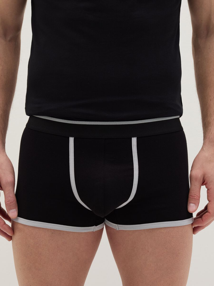 Stretch cotton boxer shorts with contrasting details._1