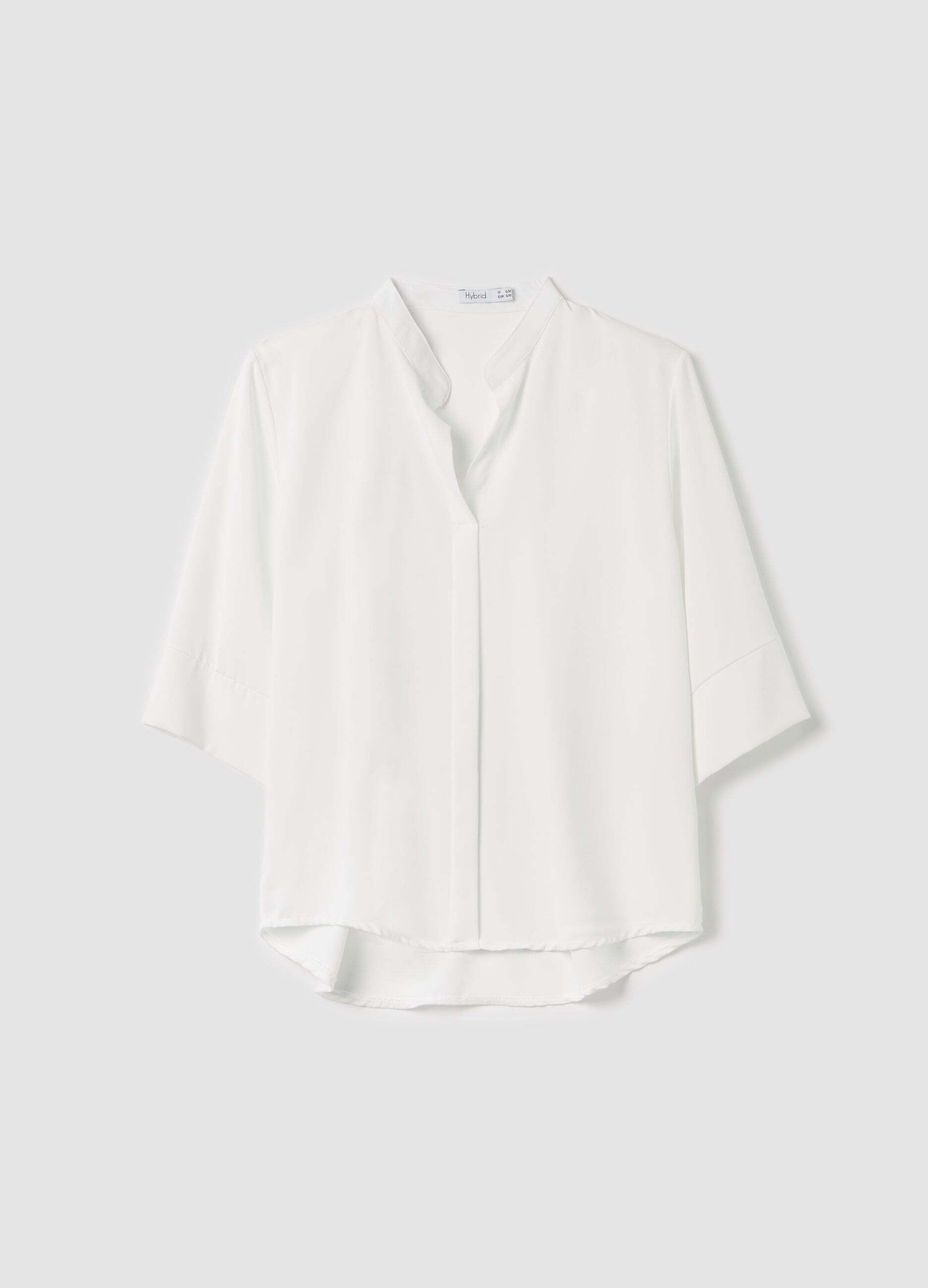 Blouse with kimono sleeves