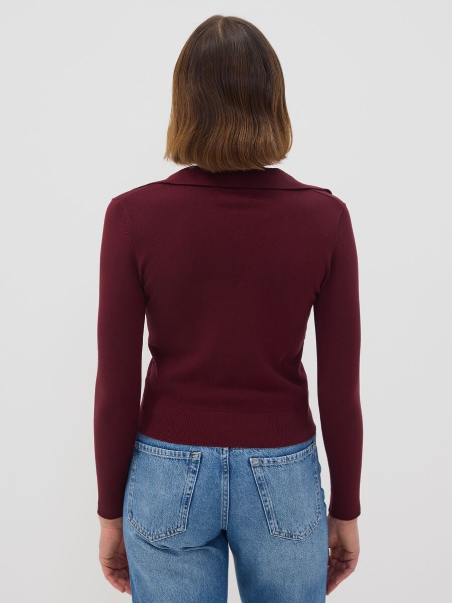 Maglia rossa in misto viscosa con colletto polo regular fit_3