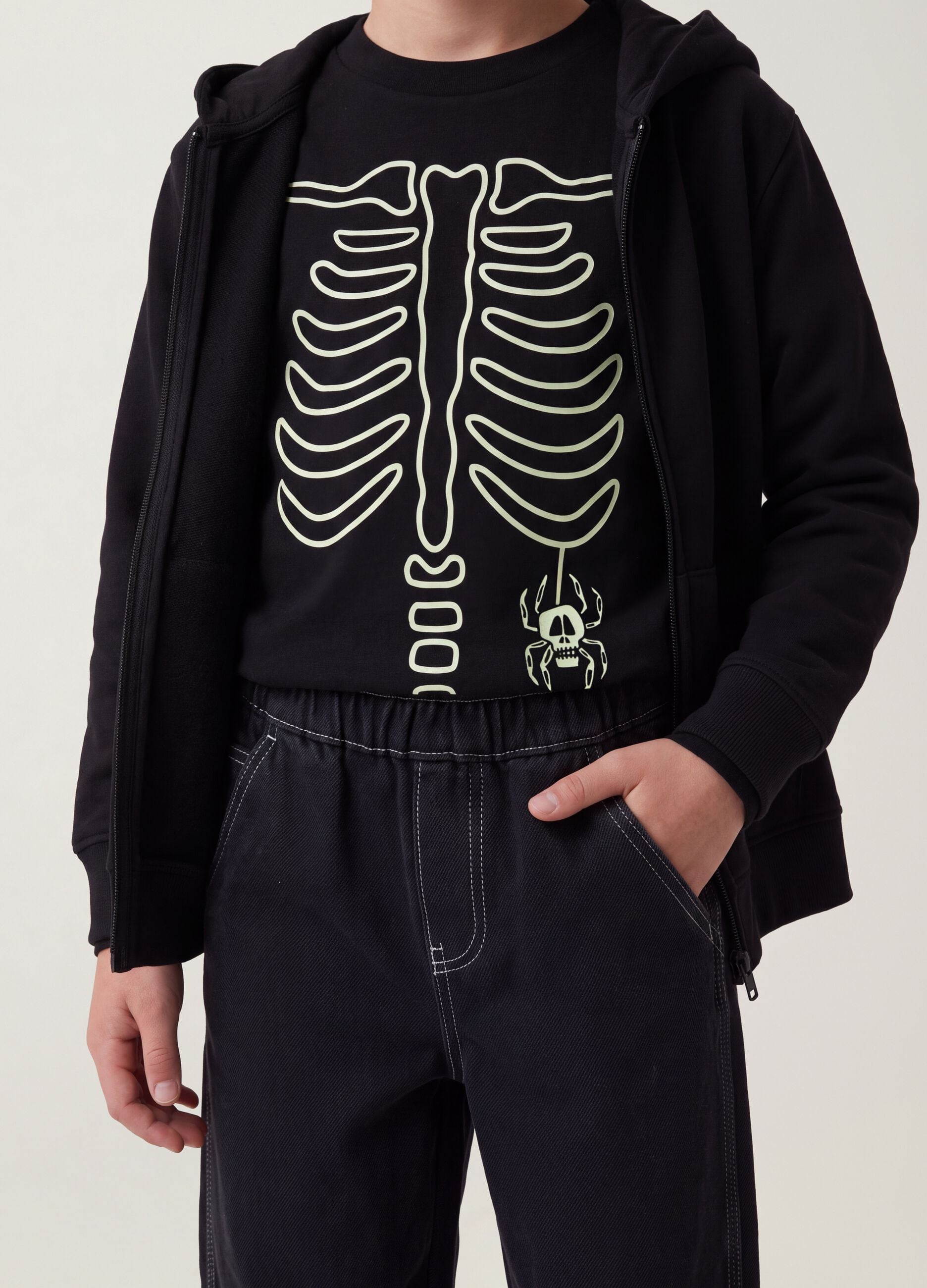Black cotton and viscose blend joggers with elasticated waistband for boys