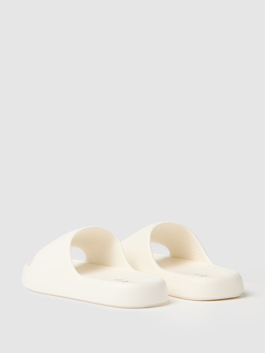 Women's White Slippers_1