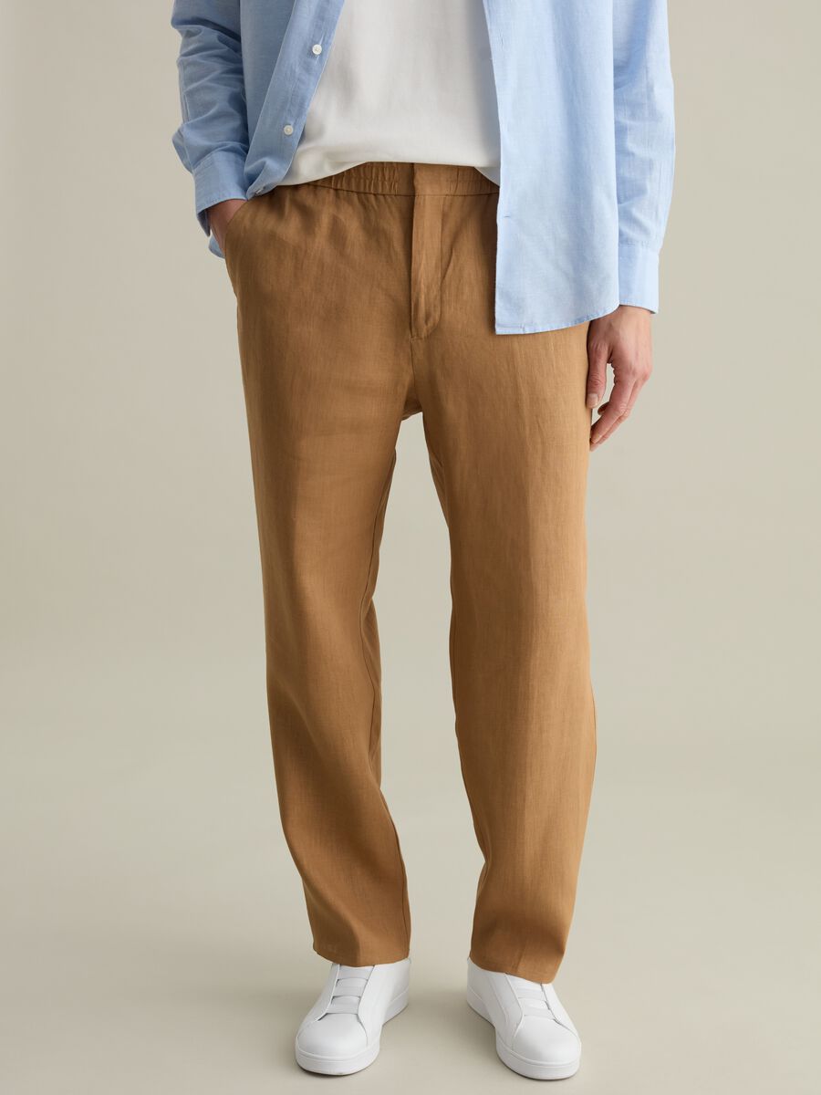 Contemporary trousers in linen_1