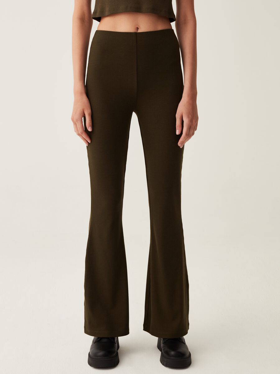Pantalone flare fit a coste piatte_3