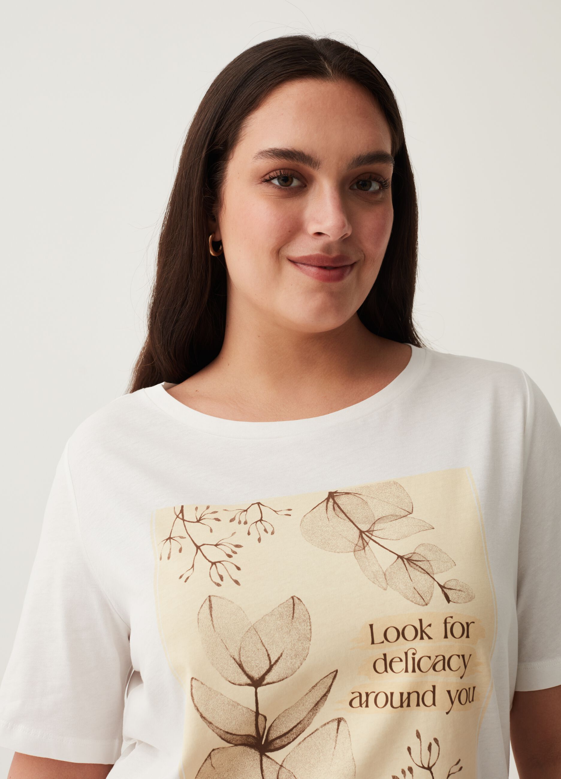 T-shirt con stampa fiori Curvy_1
