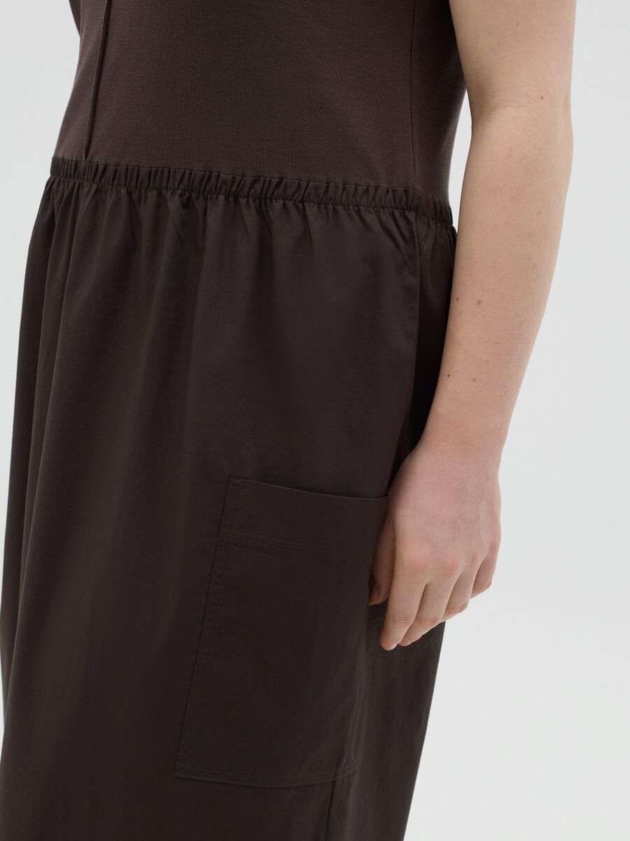 Long sleeveless brown dress in stretchy cotton_2
