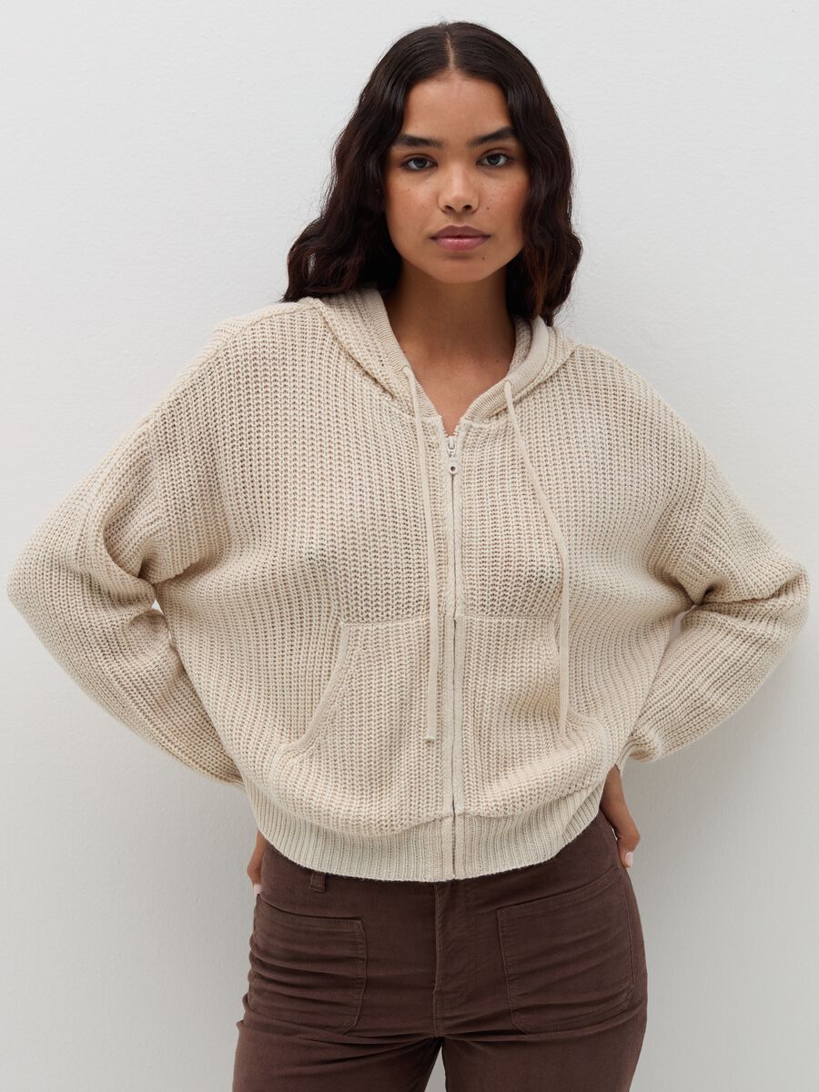 Cardigan crop con cappuccio e zip_0