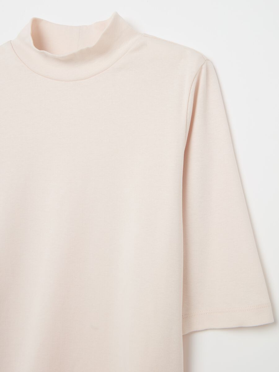 T-shirt mock neck con maniche al gomito_5