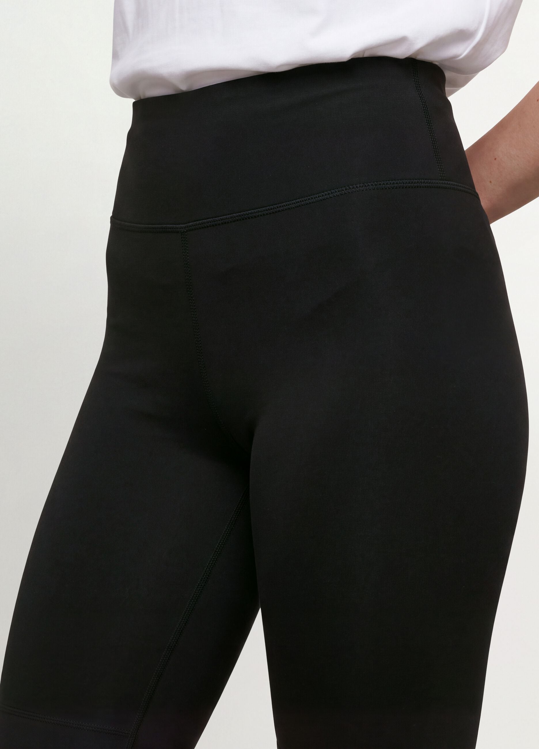 Leggings in cotone elasticizzato nero slim fit