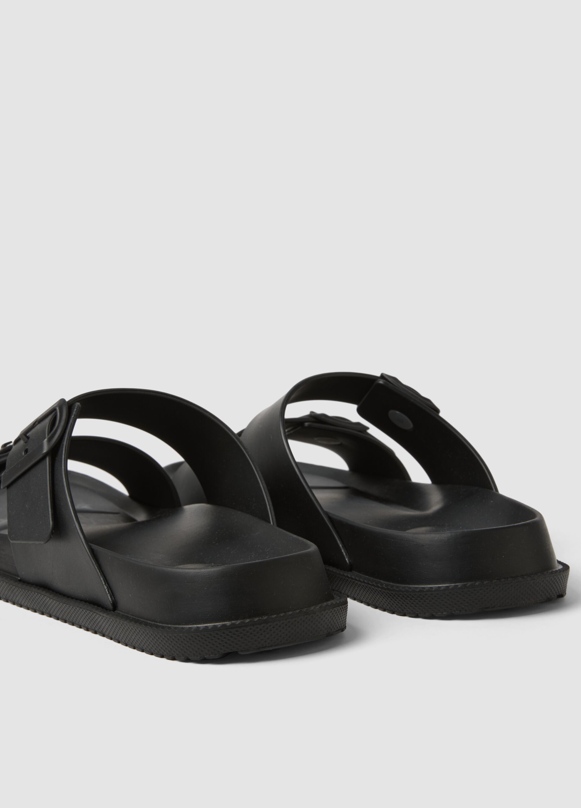 Black sandals with double strap and buckles