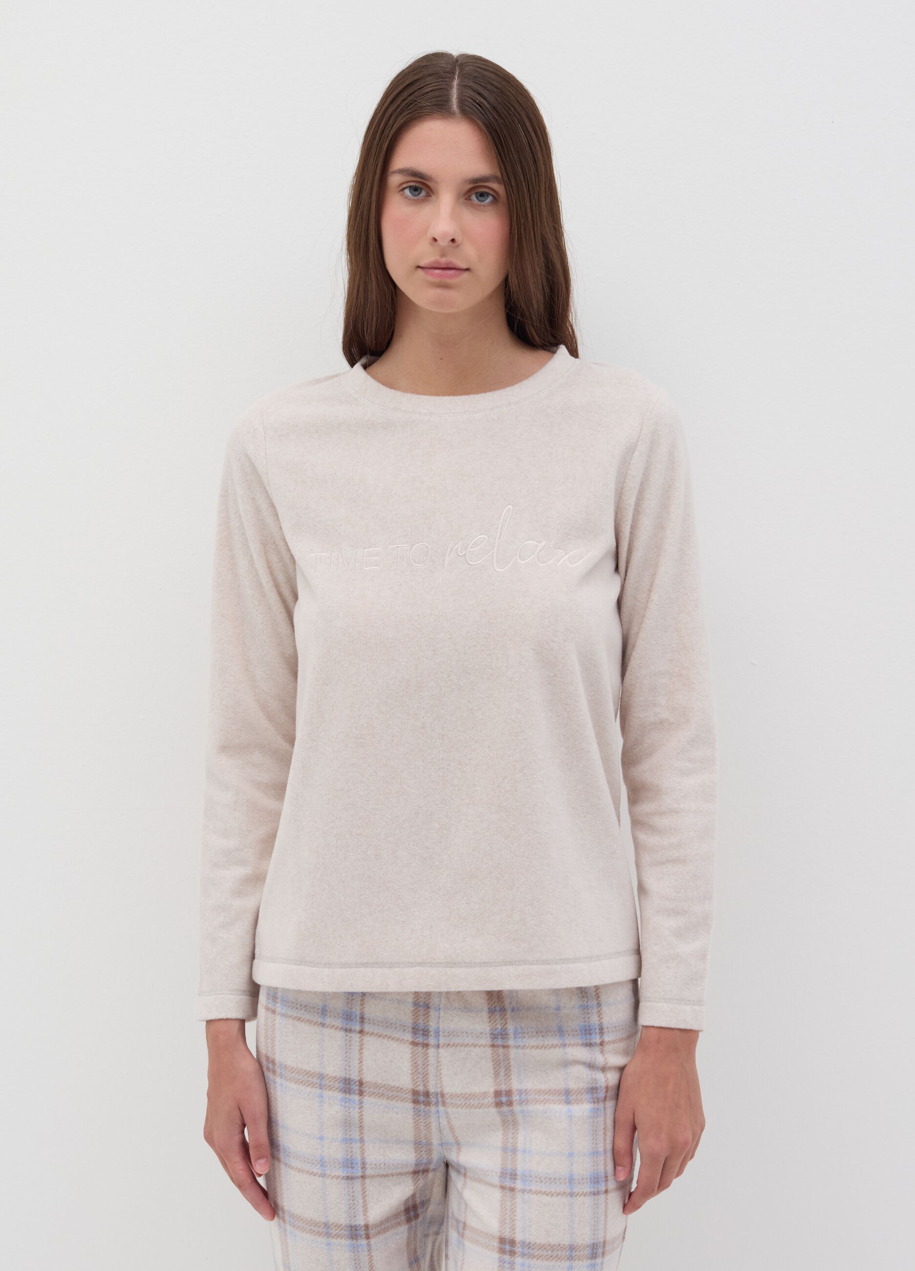 Fleece pyjama top with "Time to relax” embroidery