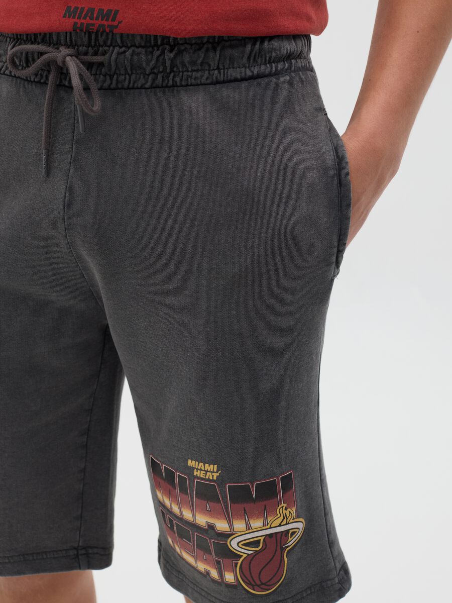 Grey sporty shorts with Miami Heat logo_2