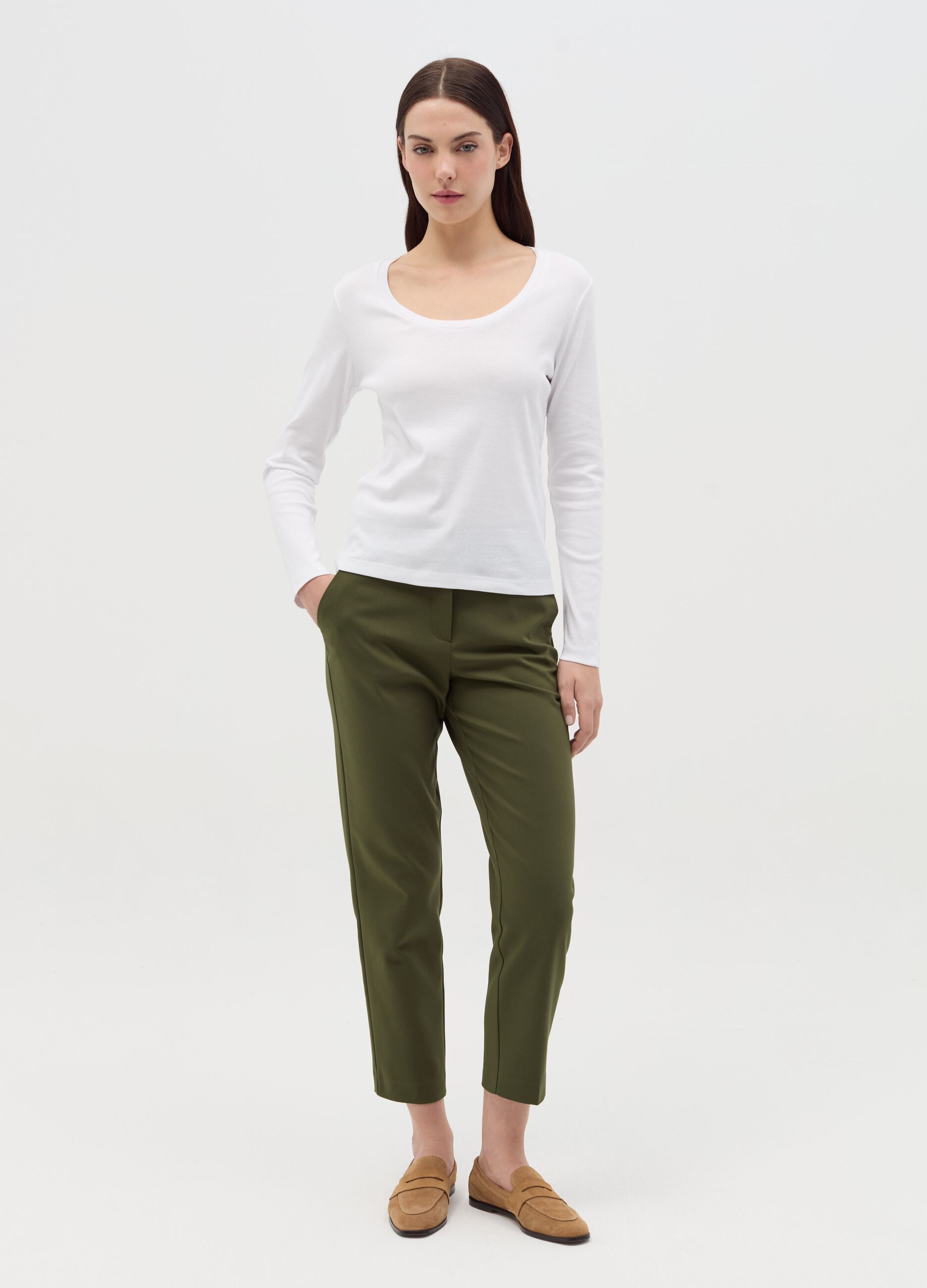 Long-sleeved T-shirt with round neck