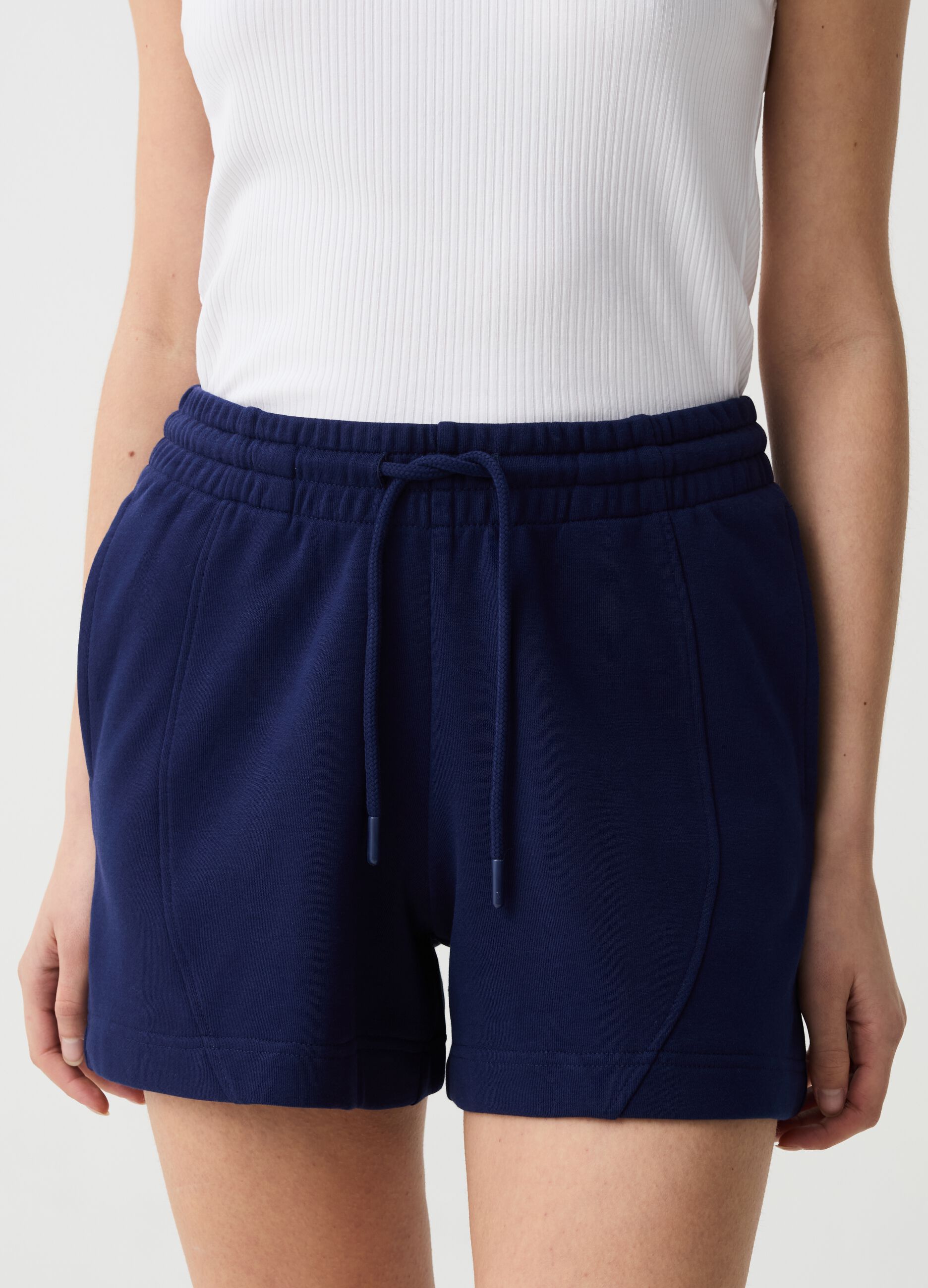 Shorts Essential con cuciture in rilievo