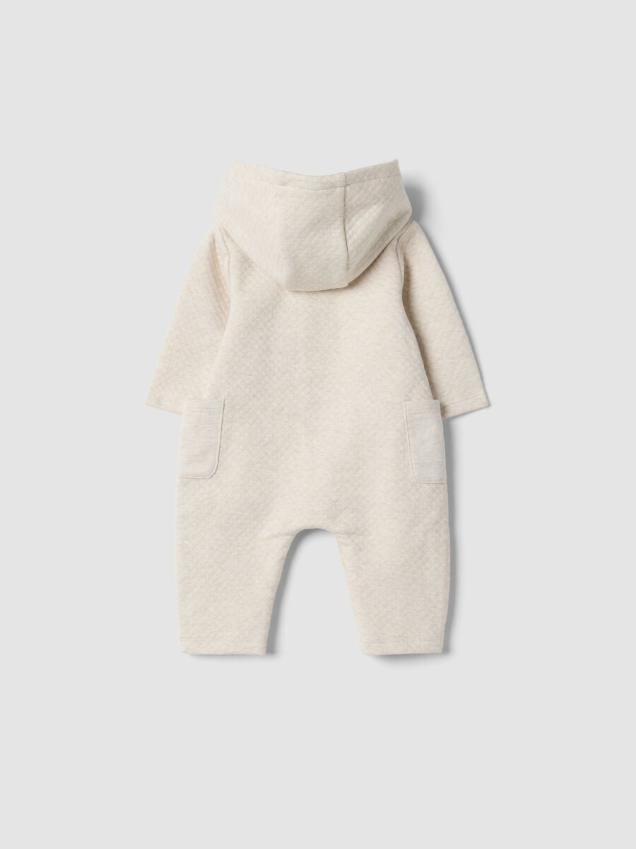 Tutina beige con cappuccio in misto cotone organico_1