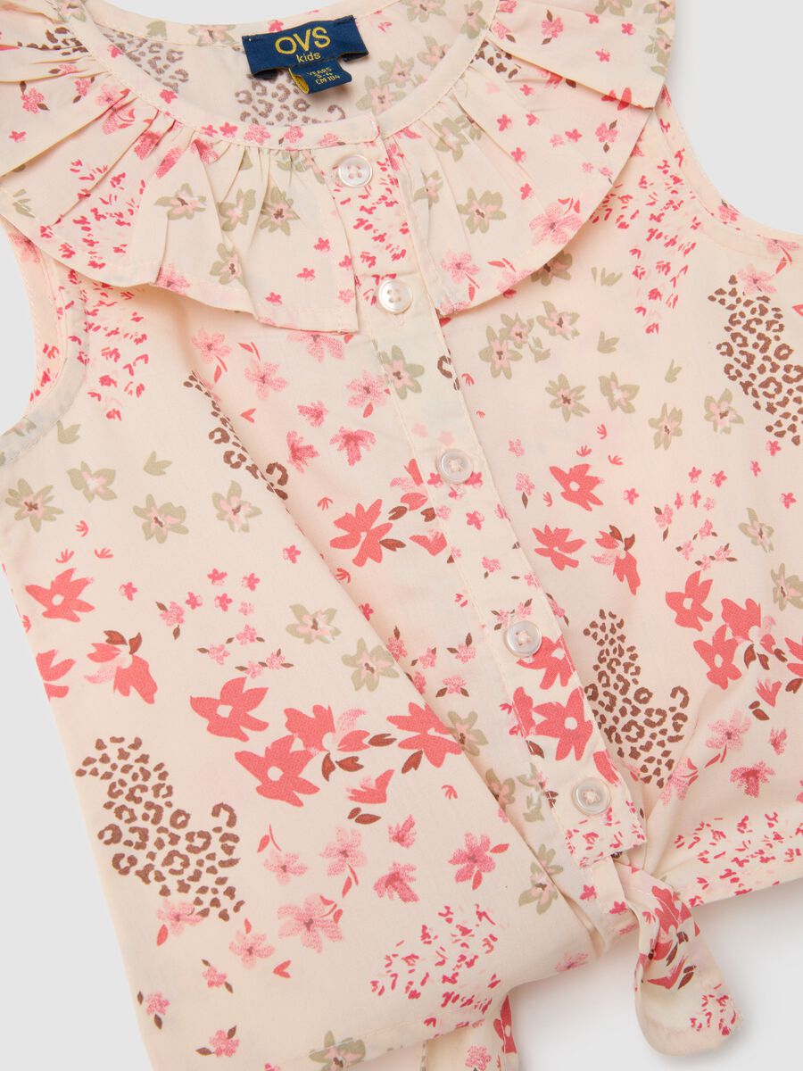 Girls' cotton-blend set with multicolour shorts_2