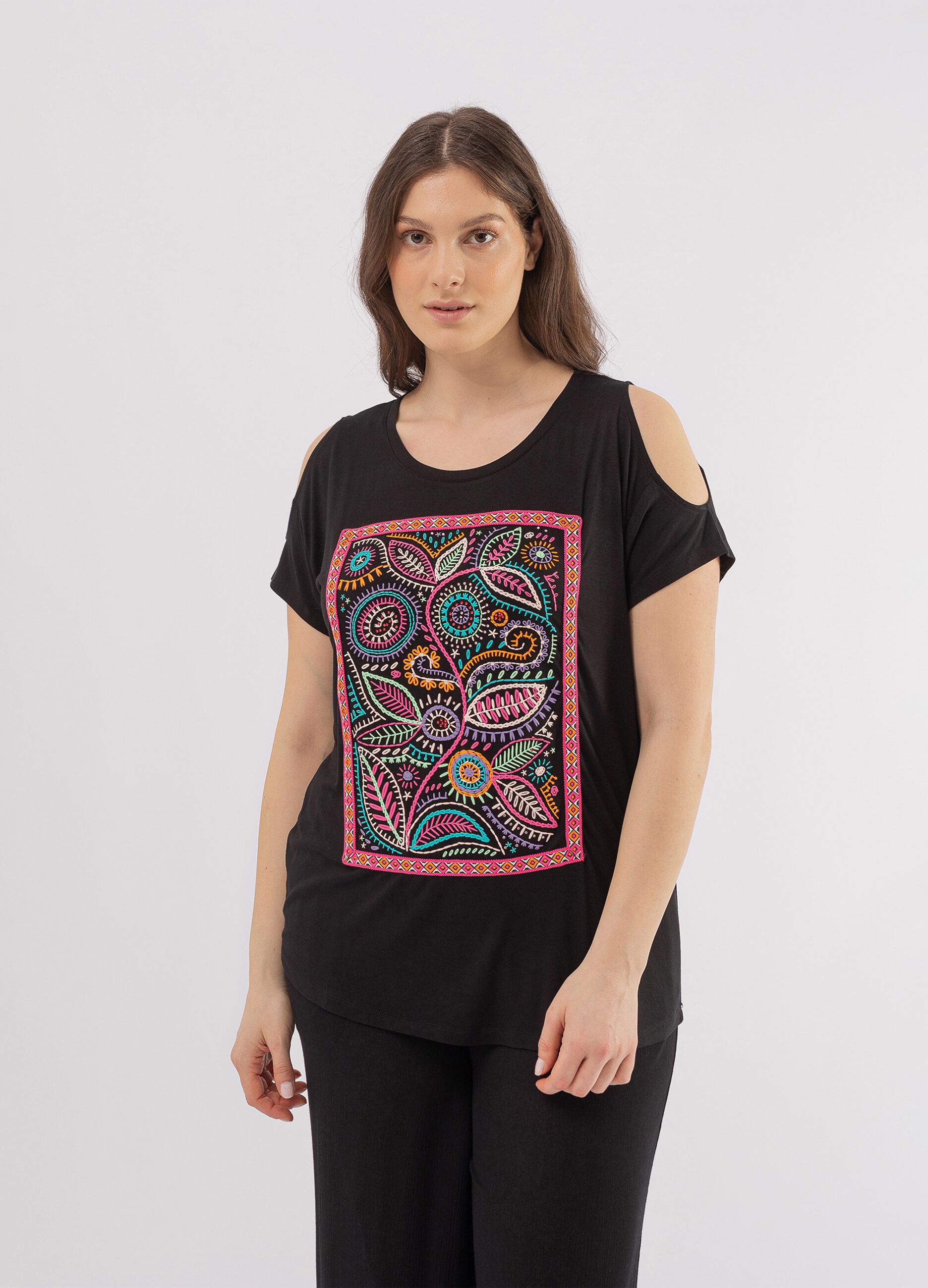 T-shirt con ricamo floreale Curvy_1