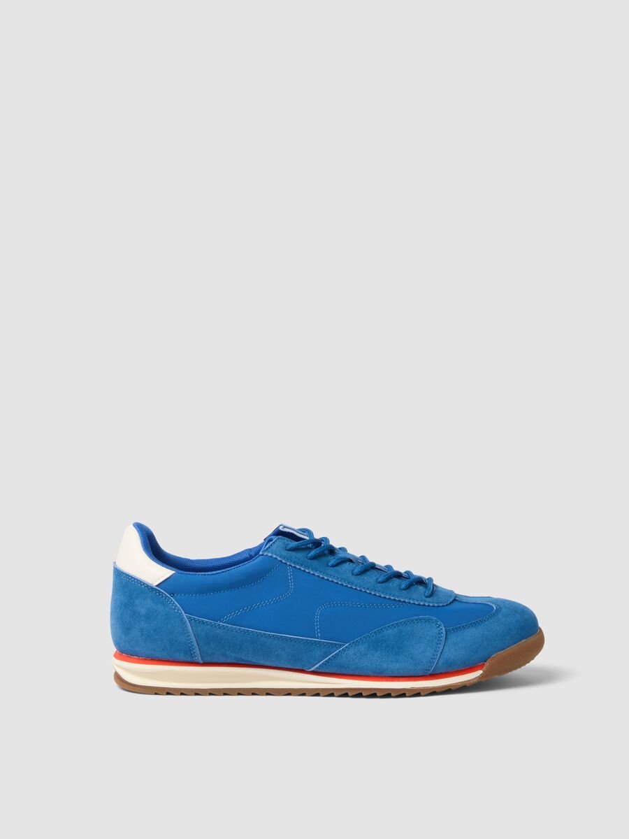 Sneakers in vera pelle blu con suola leggera_0