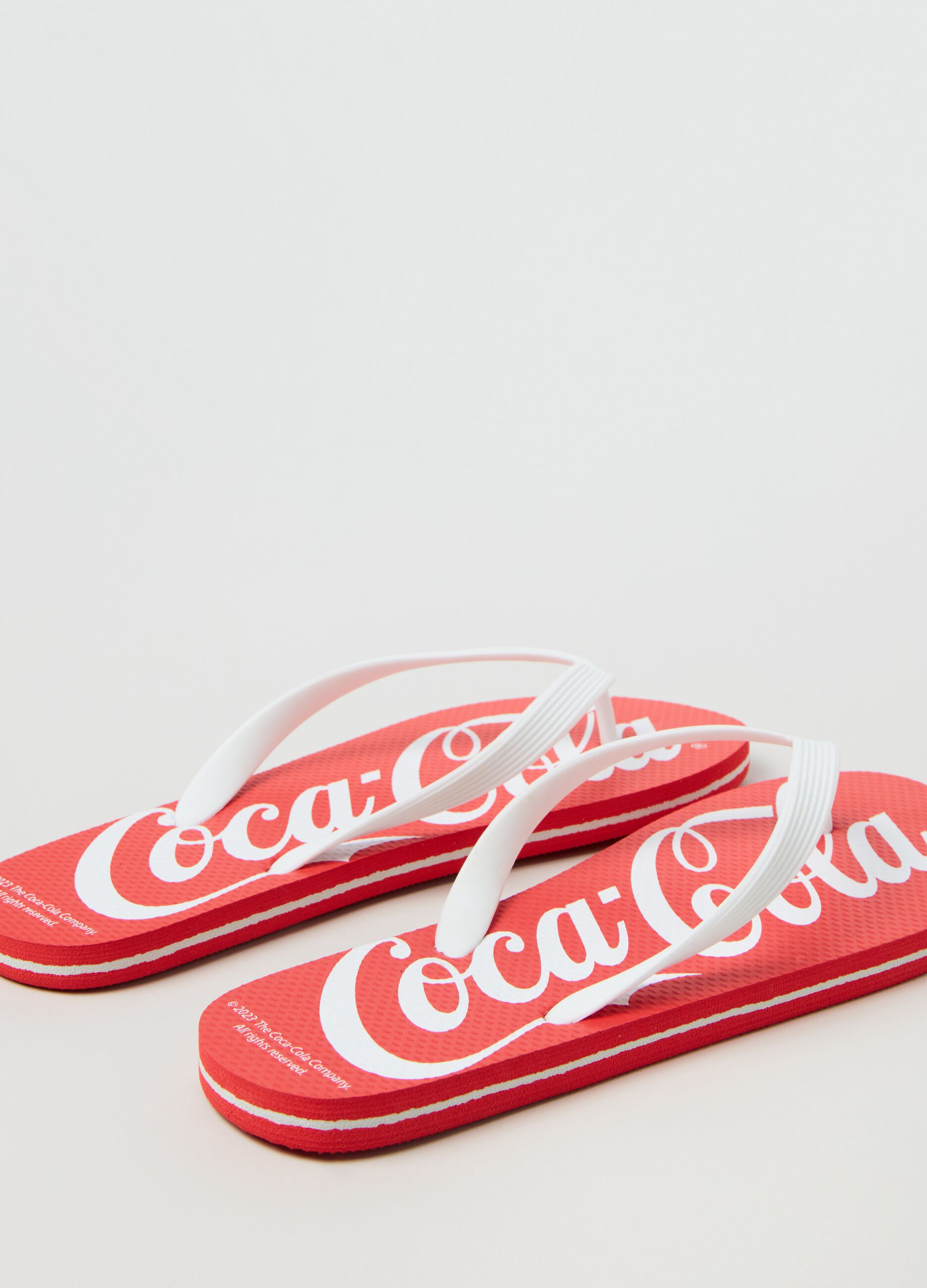 Sandalo infradito con stampa Coca-Cola®_1
