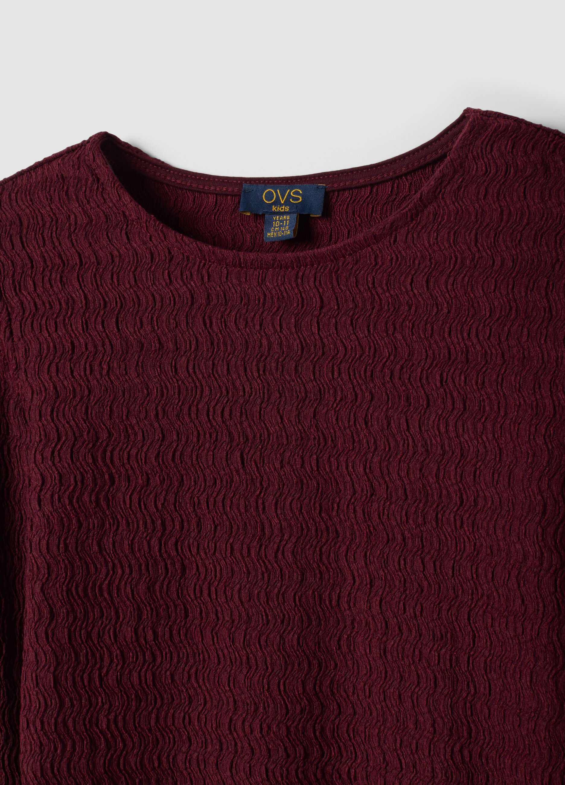 Red long-sleeve stretch crew-neck T-shirt