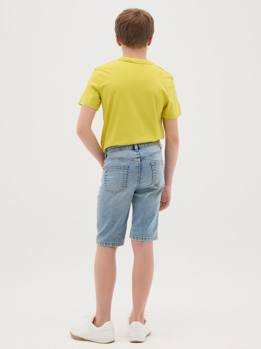 Denim Bermuda shorts with five pockets_2
